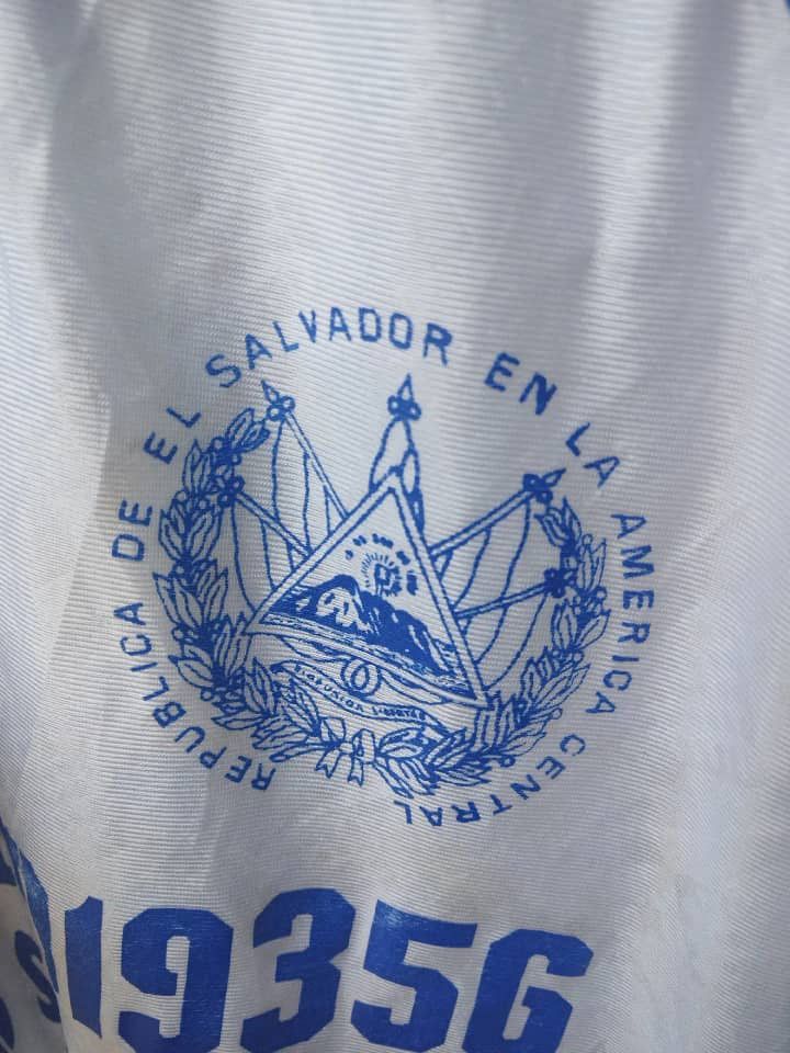 Vintage Vintage 90s Republica De El Salvador En La America Central Size US XL / EU 56 / 4 - 5 Thumbnail