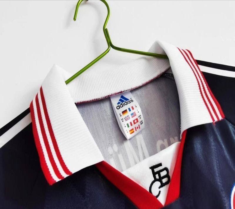 Vintage Bayern Munich 1997-99 Home Shirt Size US XL / EU 56 / 4 - 5 Thumbnail