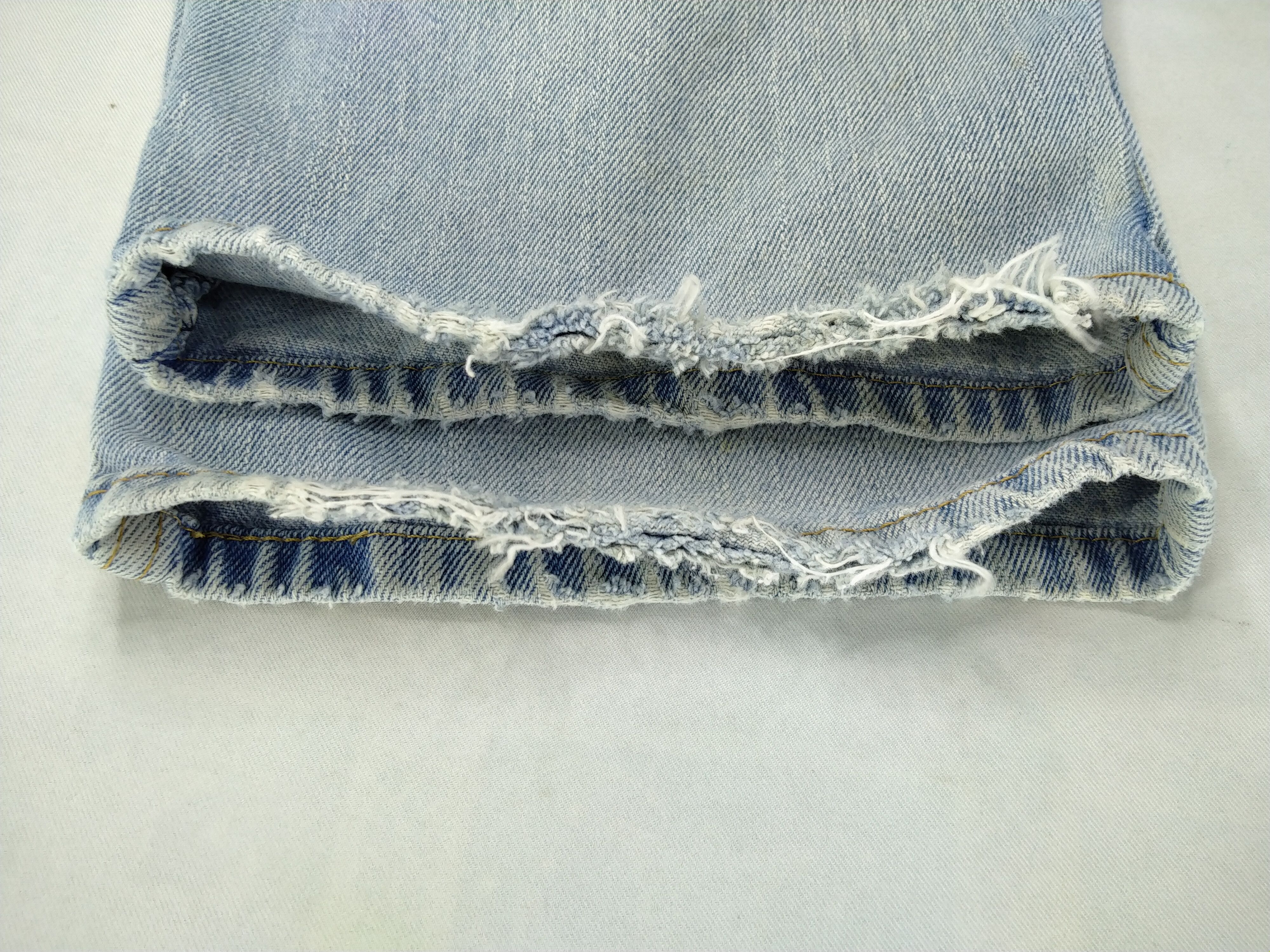 Levi's Light Wash Vintage Levi's 550 Denim 37x28.5 -JN282 Size US 37 - 17 Thumbnail