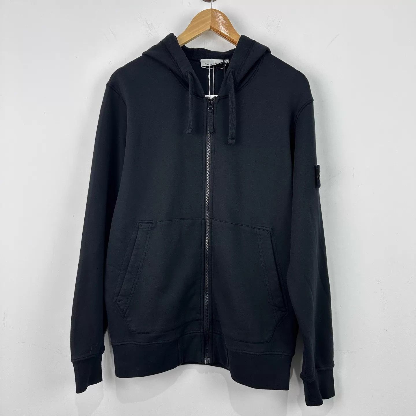 Stone Island Stone Island patch logo hooded zip M new with tags Size US M / EU 48-50 / 2 - 1 Thumbnail