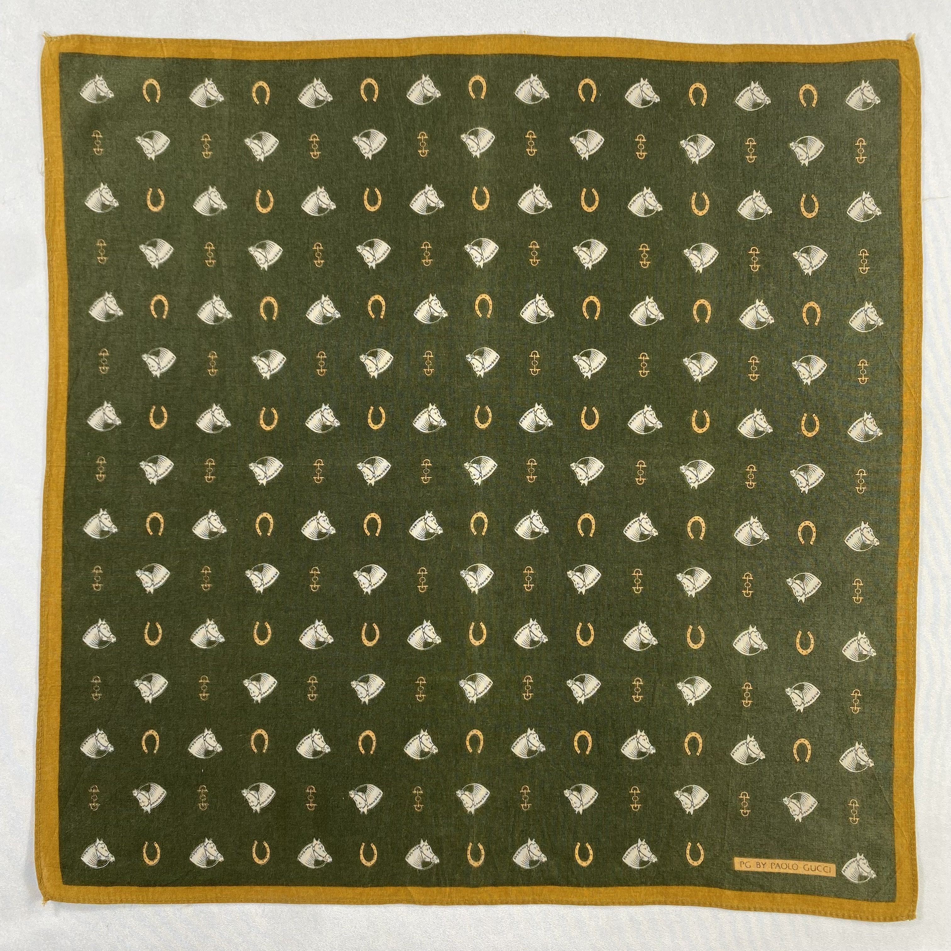 Paolo Gucci × Vintage Paolo Gucci Handkerchief / Neckerchief / Bandana-P1828 Size ONE SIZE - 1 Thumbnail