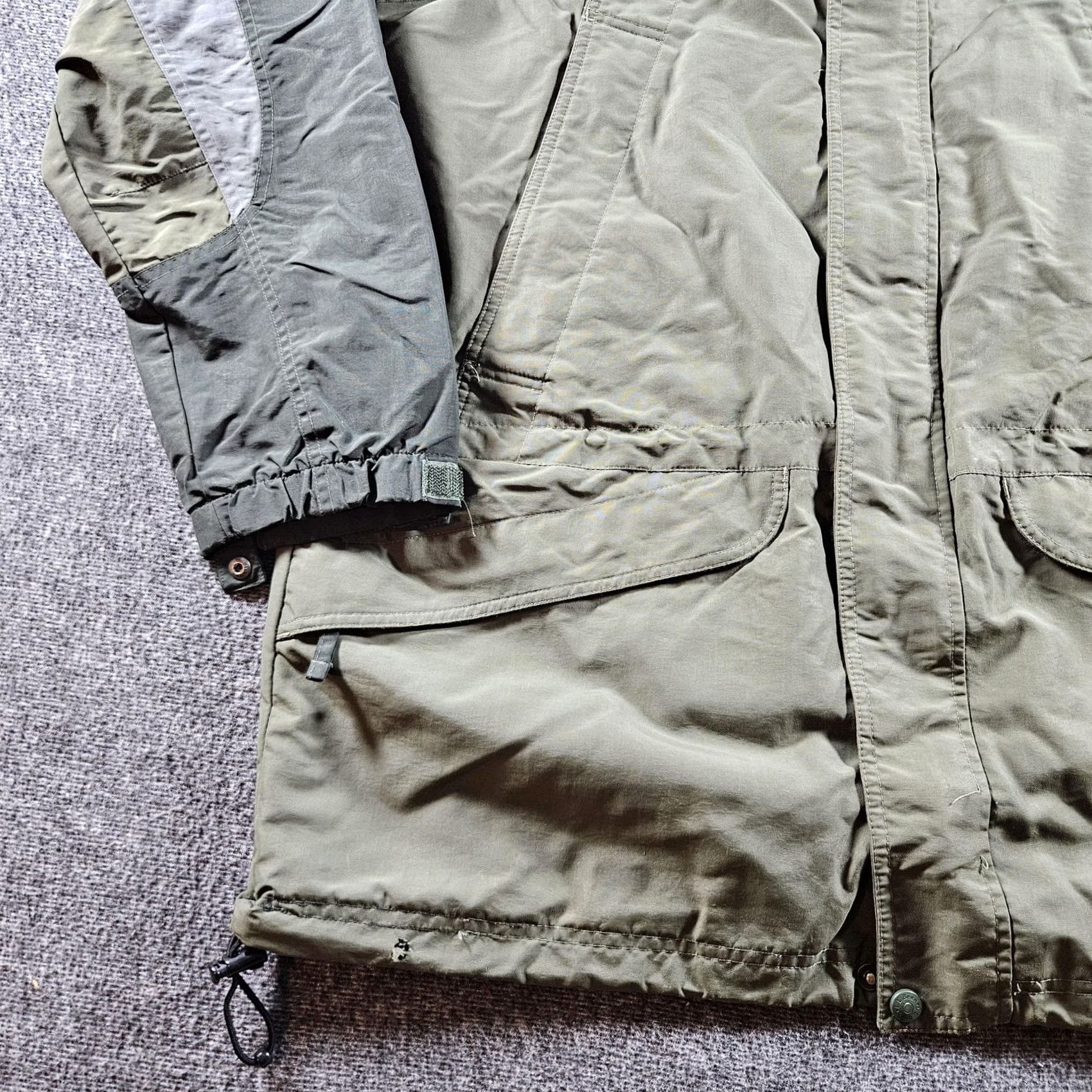 Vintage L.L. Bean Parka Jacket Mens LT Green Hooded Nylon Outdoor Hiking Lined Full Zip Pockets Seasonal Fall + Logo Zipper Vintage: No (avoid extra text) Size US L / EU 52-54 / 3 - 4 Thumbnail