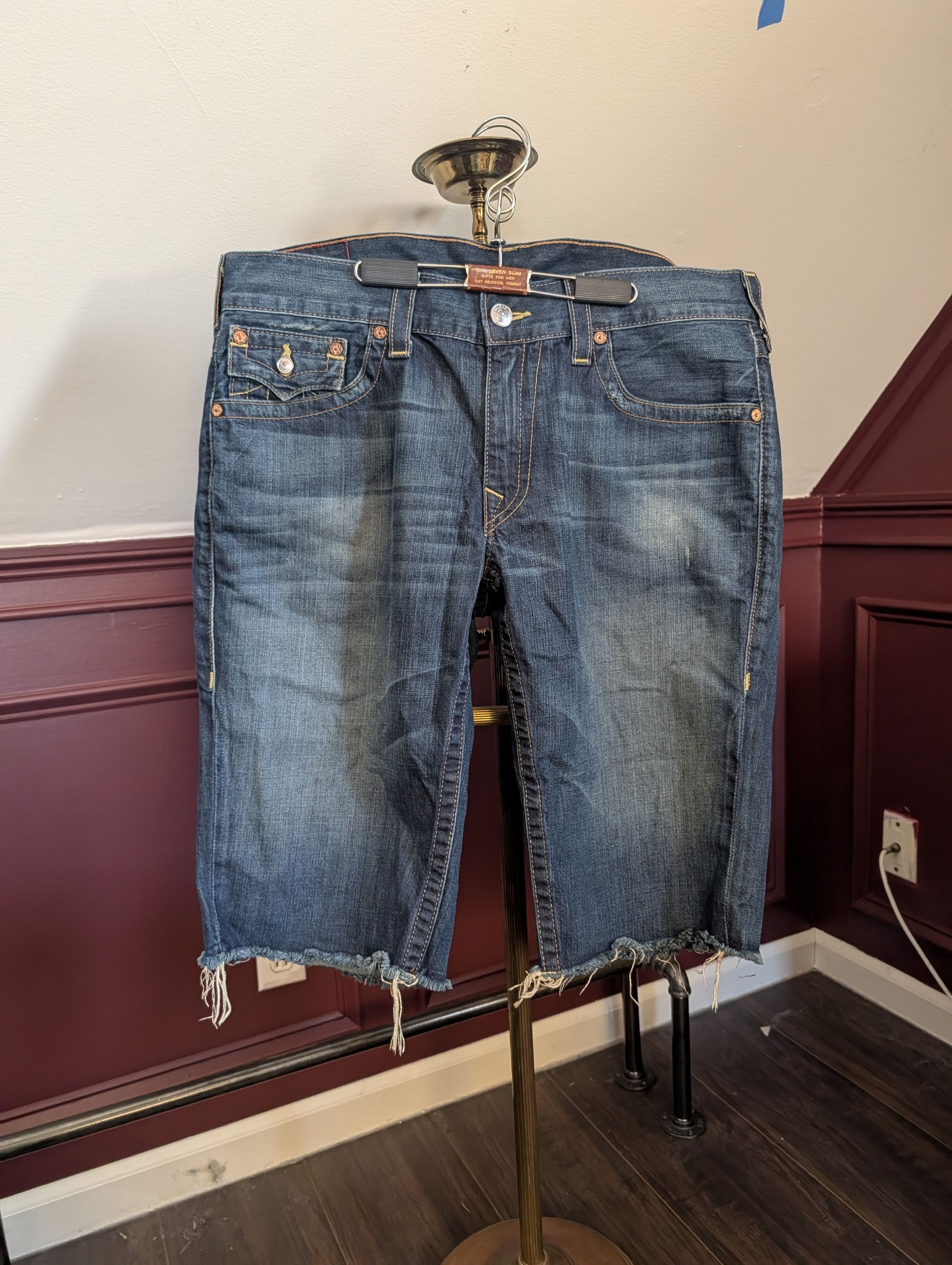 True Religion Vintage MiUSA cutoff blue denim jean shorts raw Size US 37 - 1 Thumbnail
