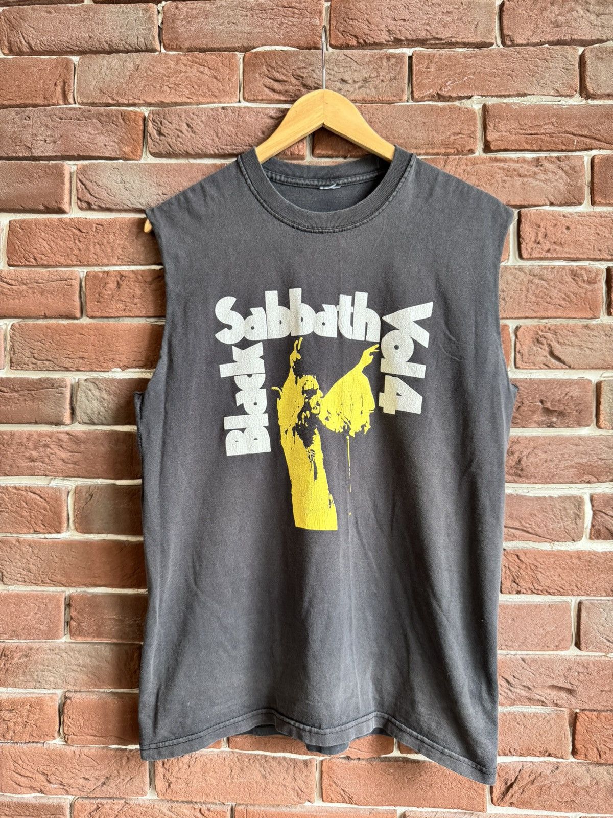 Band Tees Rare Black Sabbath vol 4 heavy Metal Rock Band Tee tank top Size US M / EU 48-50 / 2 - 1 Thumbnail
