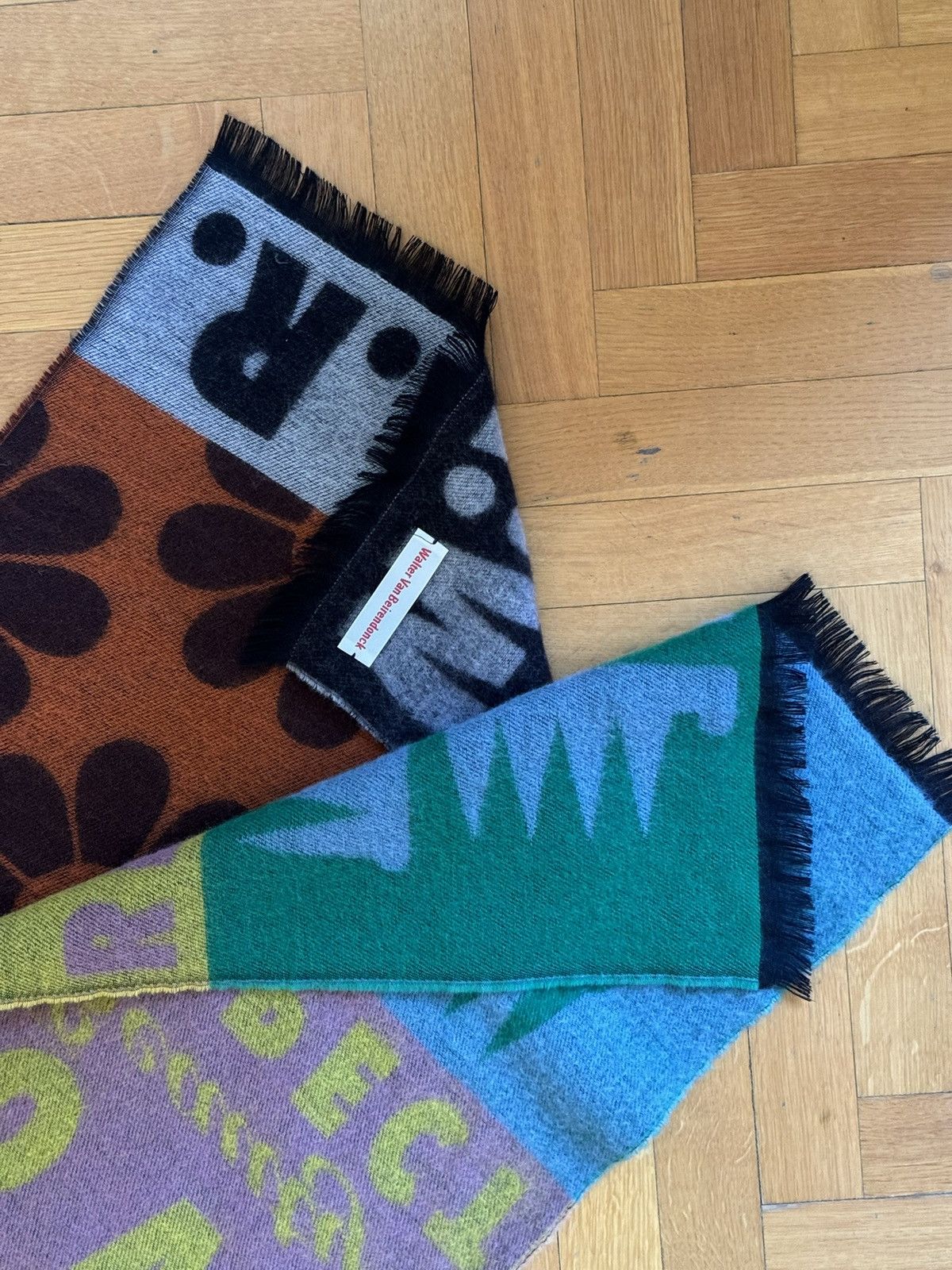 Walter Van Beirendonck WALTER VAN BEIRENDONCK W:A.R. Yellow/Pink SCARF FW20 Size ONE SIZE - 5 Thumbnail