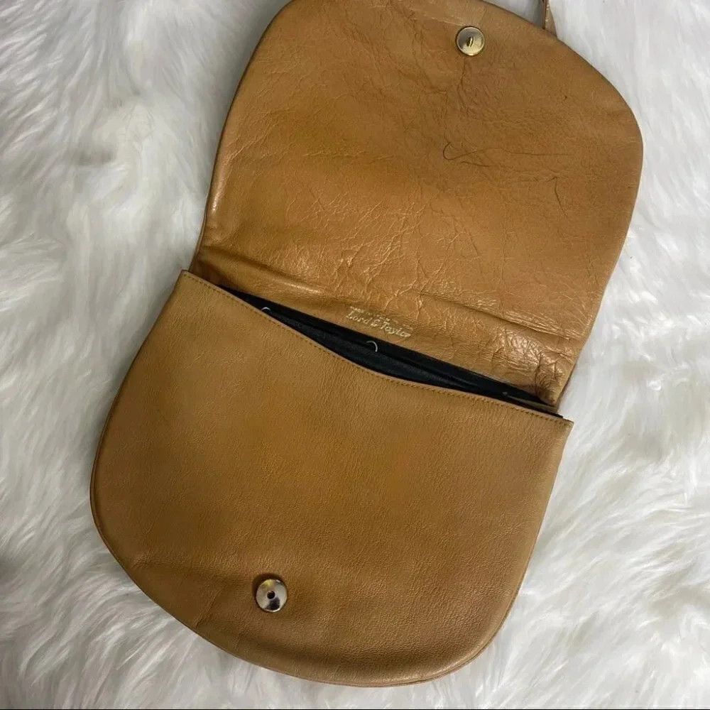 Lord & Taylor Lord & Taylor Leather Vintage Small Shoulder Handbag Size ONE SIZE - 6 Thumbnail
