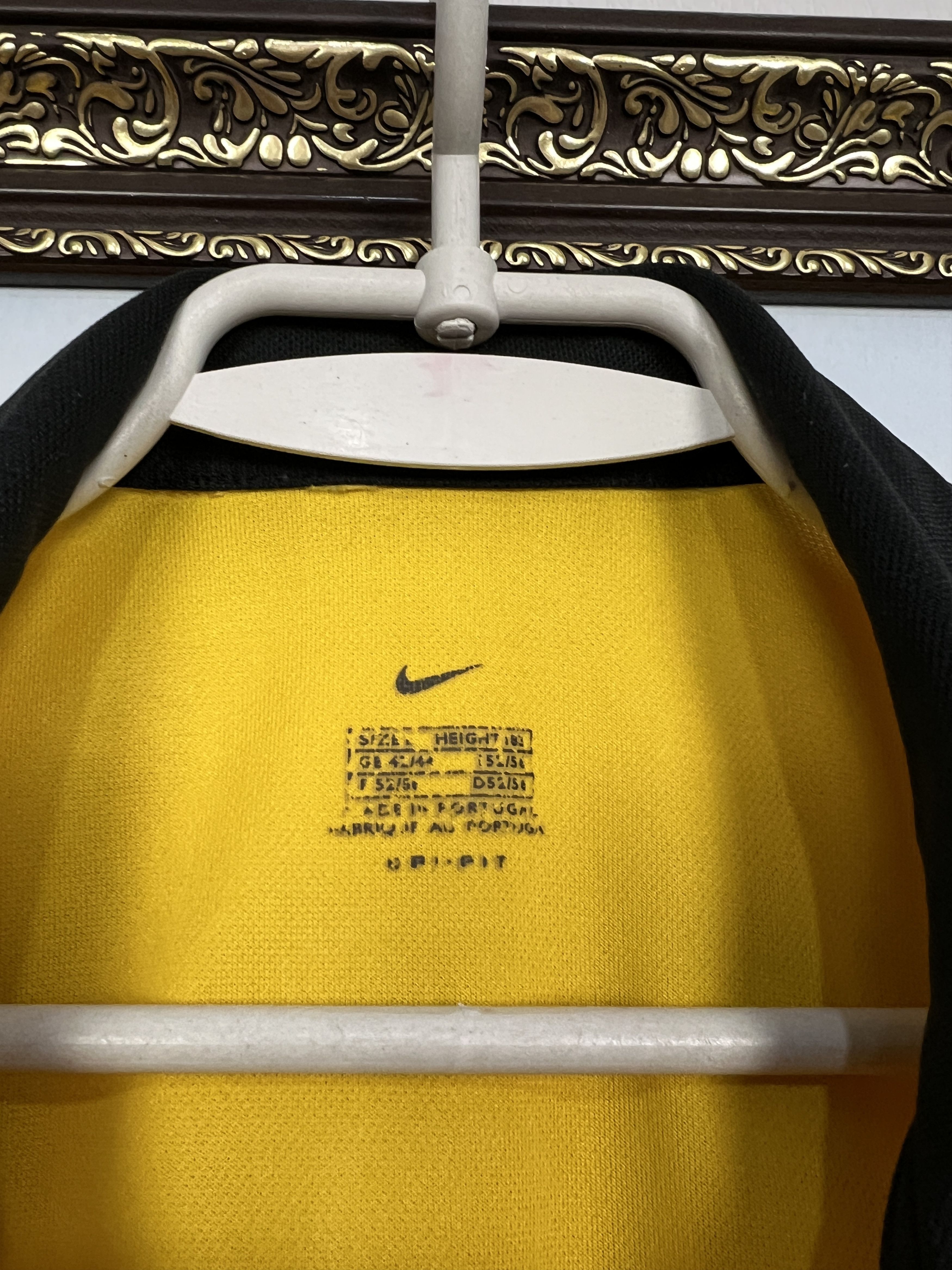 Nike AEK Athens Home football shirt Soccer Jersey Trikot Rare Size US L / EU 52-54 / 3 - 6 Thumbnail