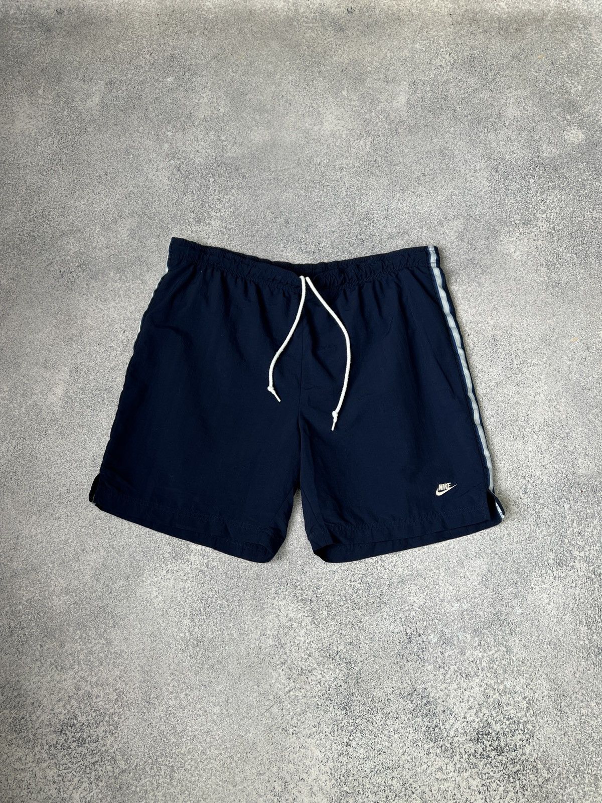 Nike × Vintage Vintage Nike 90s Style Shorts Size US 34 / EU 50 - 3 Thumbnail