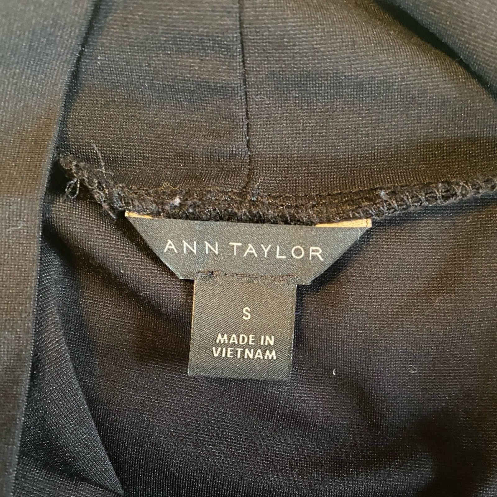 Ann Taylor Ann Taylor Black Puff Sleeve Turtleneck Blouse Size S / US 4 / IT 40 - 4 Thumbnail