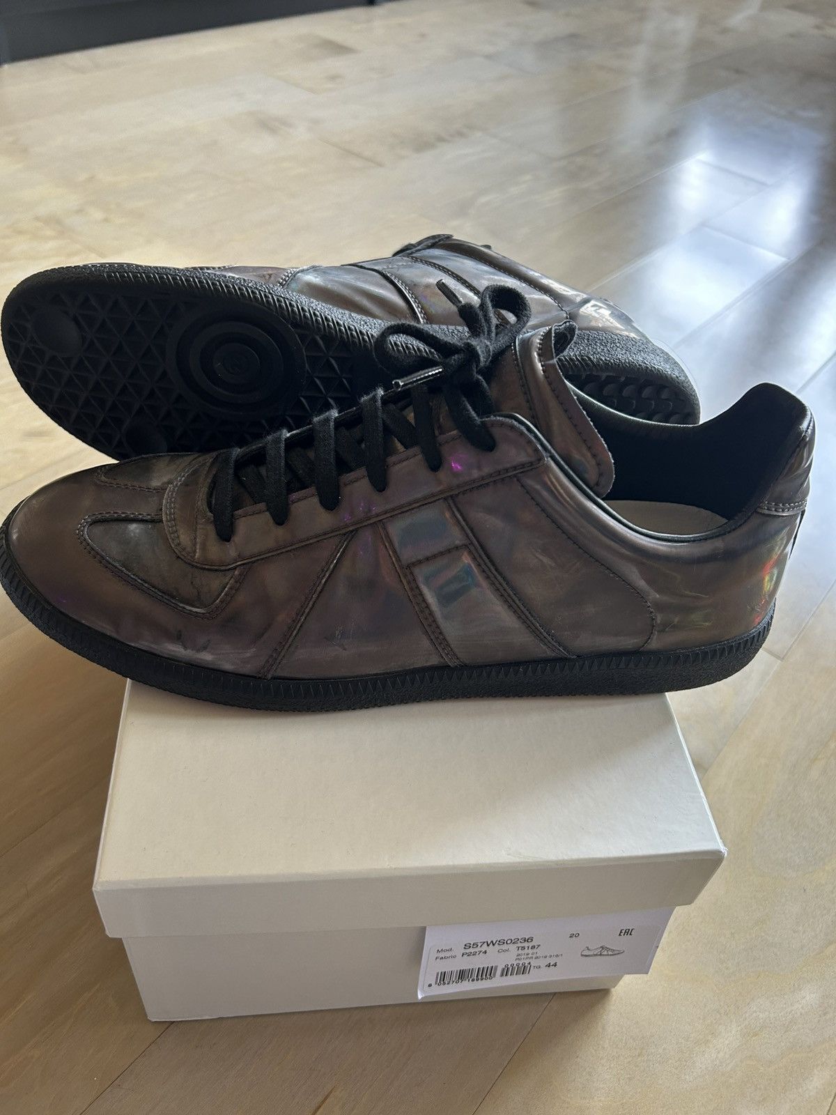 Maison Margiela Maison Margiela Hologram Replica sneakers Size US 10.5 / EU 43-44 - 1 Thumbnail