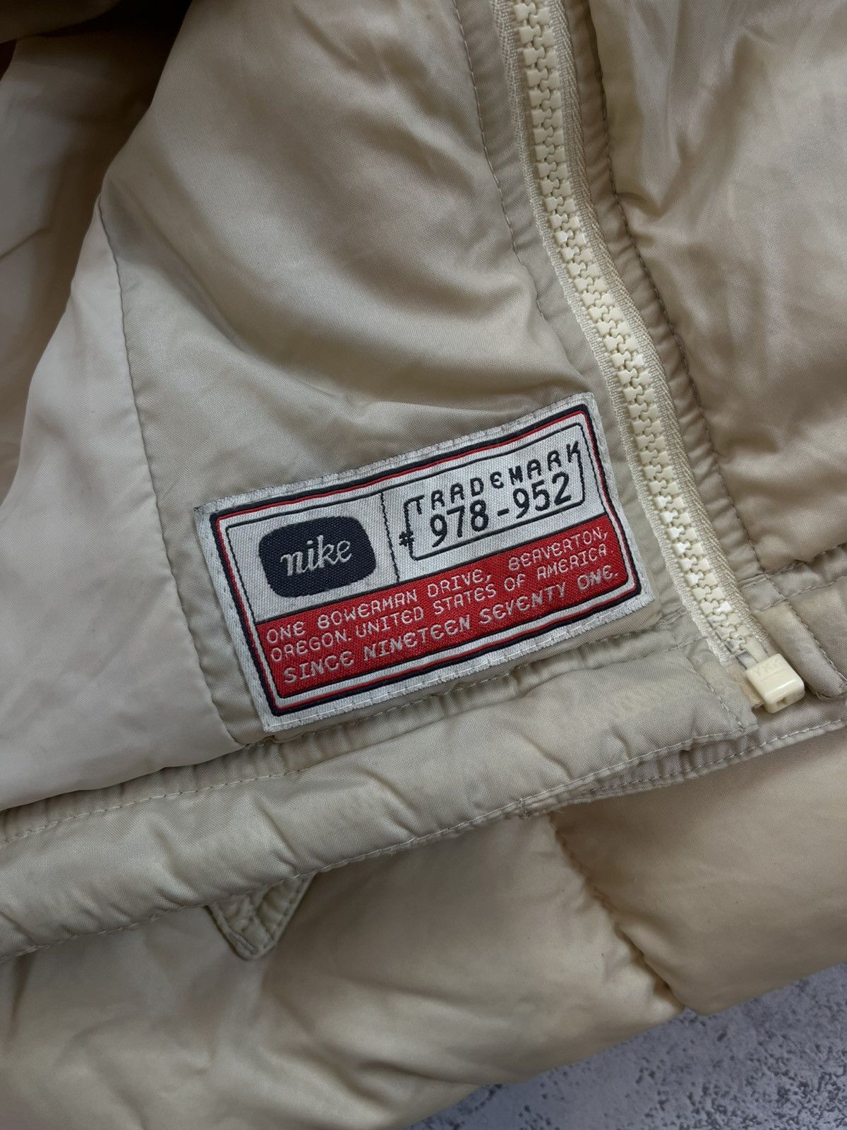 Nike × Vintage 90’s NIKE SMALL LOGO RARE DOWN PUFFER JACKET RETRO SWOOSH Size US L / EU 52-54 / 3 - 5 Thumbnail