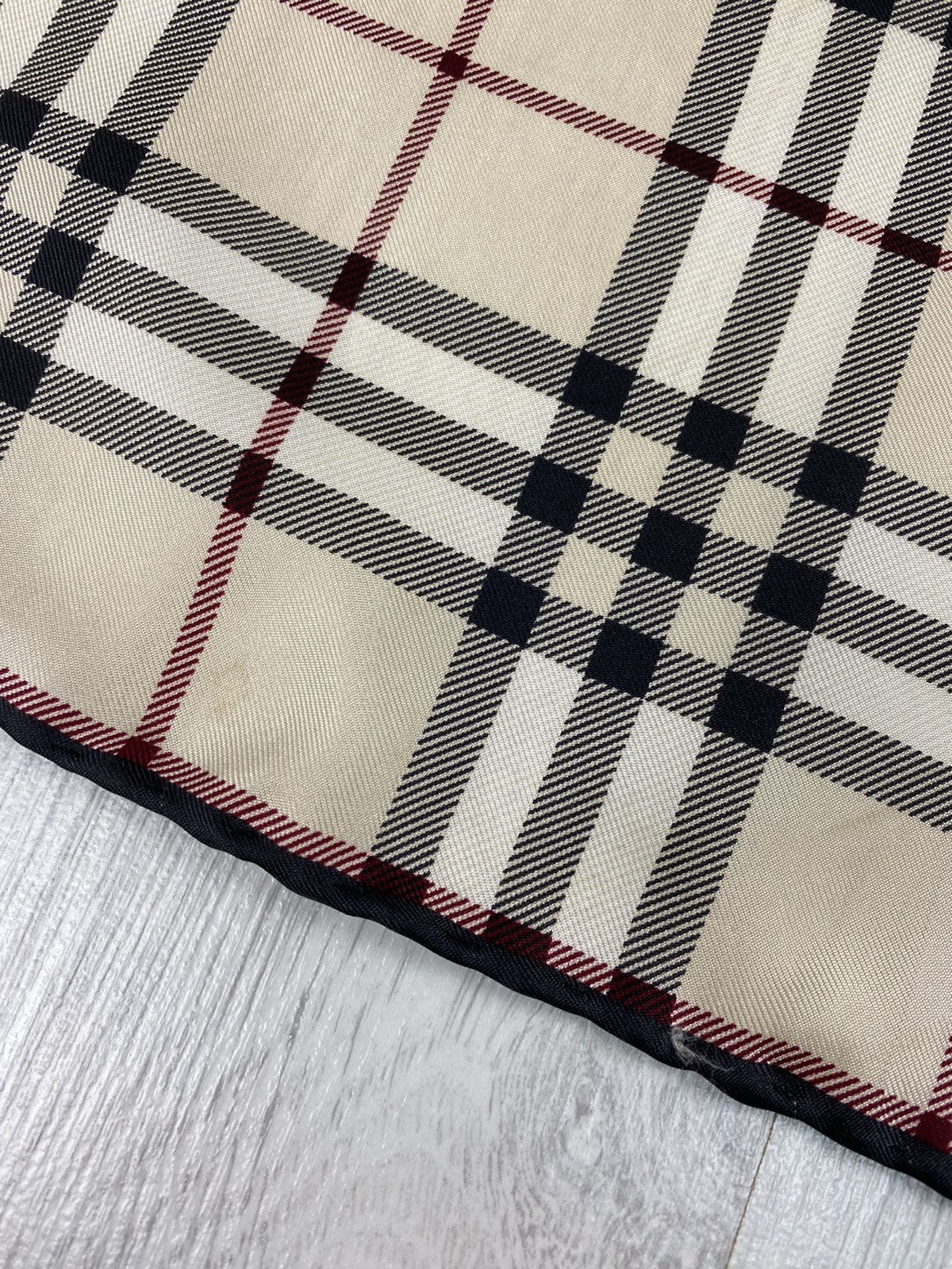 Burberry Burberry Mini 47/46 Silk Scarf like Versace YSL Size ONE SIZE - 7 Thumbnail