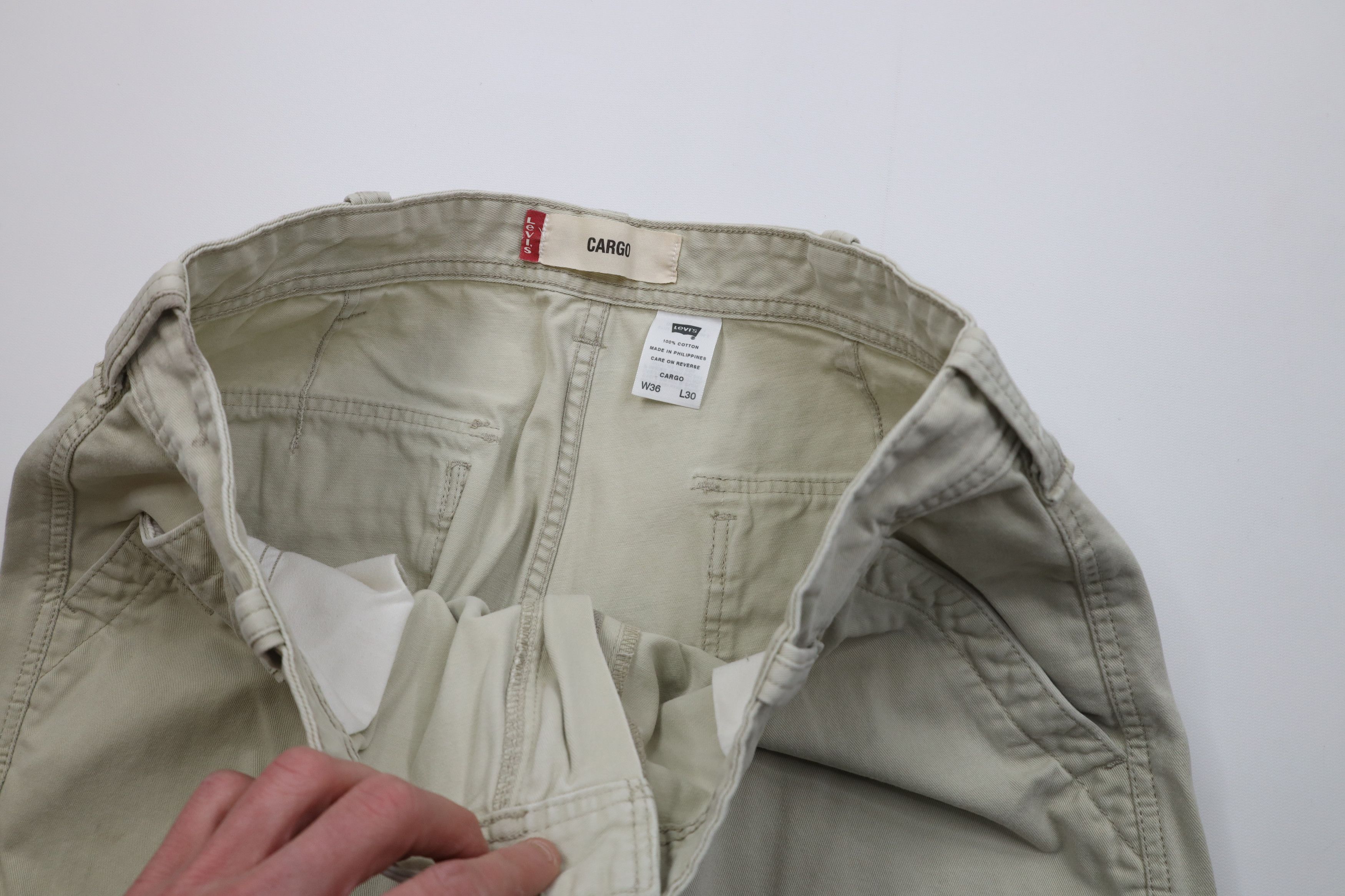 Levi's Vintage Y2K Levis Fit Wide Leg Cargo Pants Beige Cotton Size US 36 / EU 52 - 8 Thumbnail