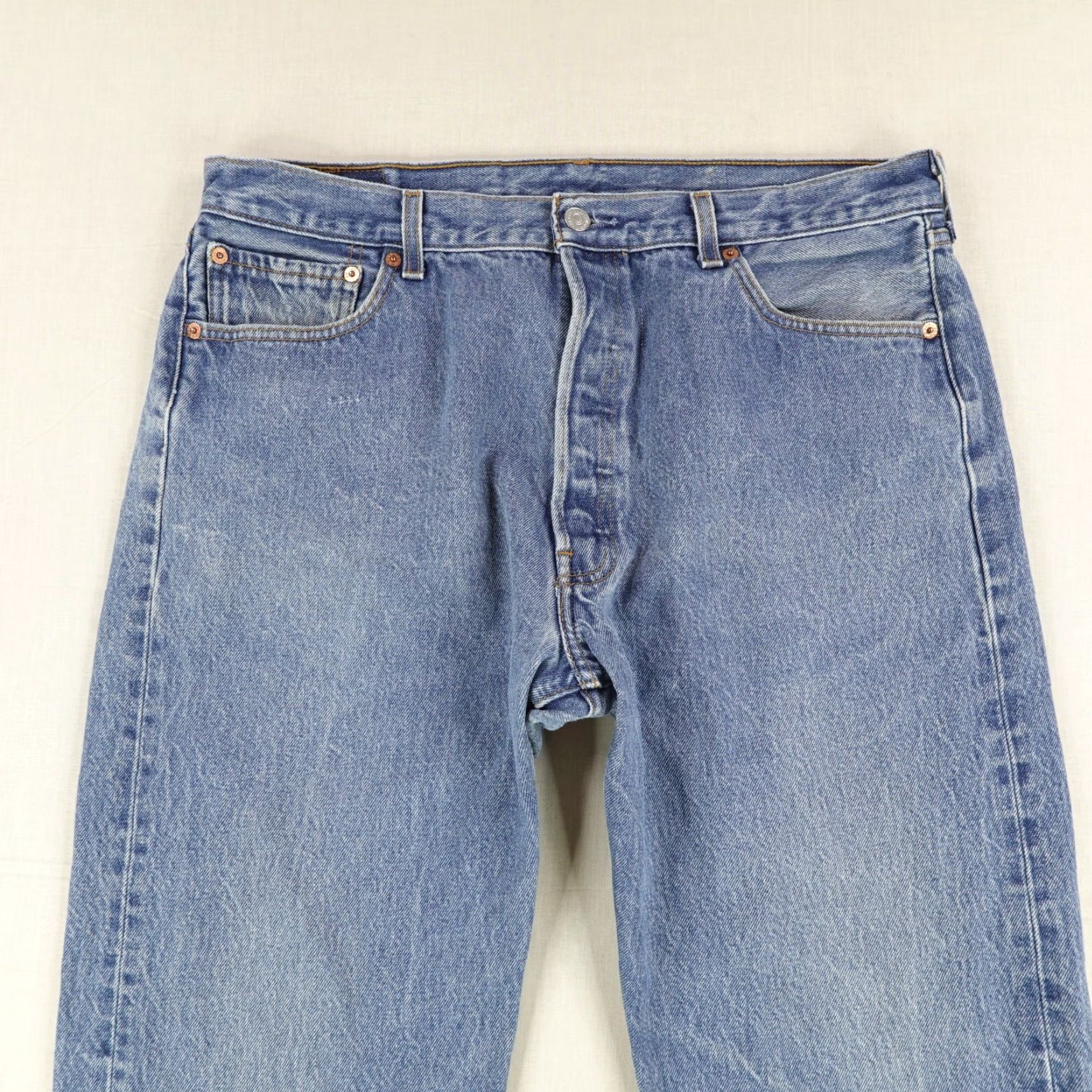 Levi's VINTAGE Levi's Jeans Men 38x32 Blue Denim 501 Button Fly Red Tab Straight Y2K Style 501 Series Mens Regular Size 38x32 Blue Cotton Denim Jeans Size US 35 - 2 Thumbnail