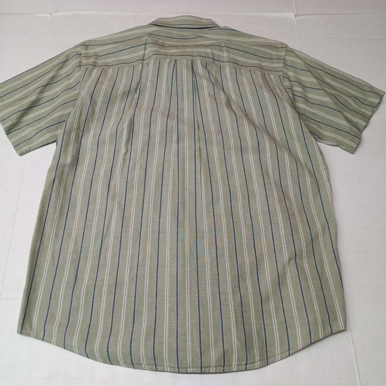 L.L. Bean L.L. Bean Men's Button Down Shirt Size M Green Blue Striped Size US M / EU 48-50 / 2 - 6 Thumbnail