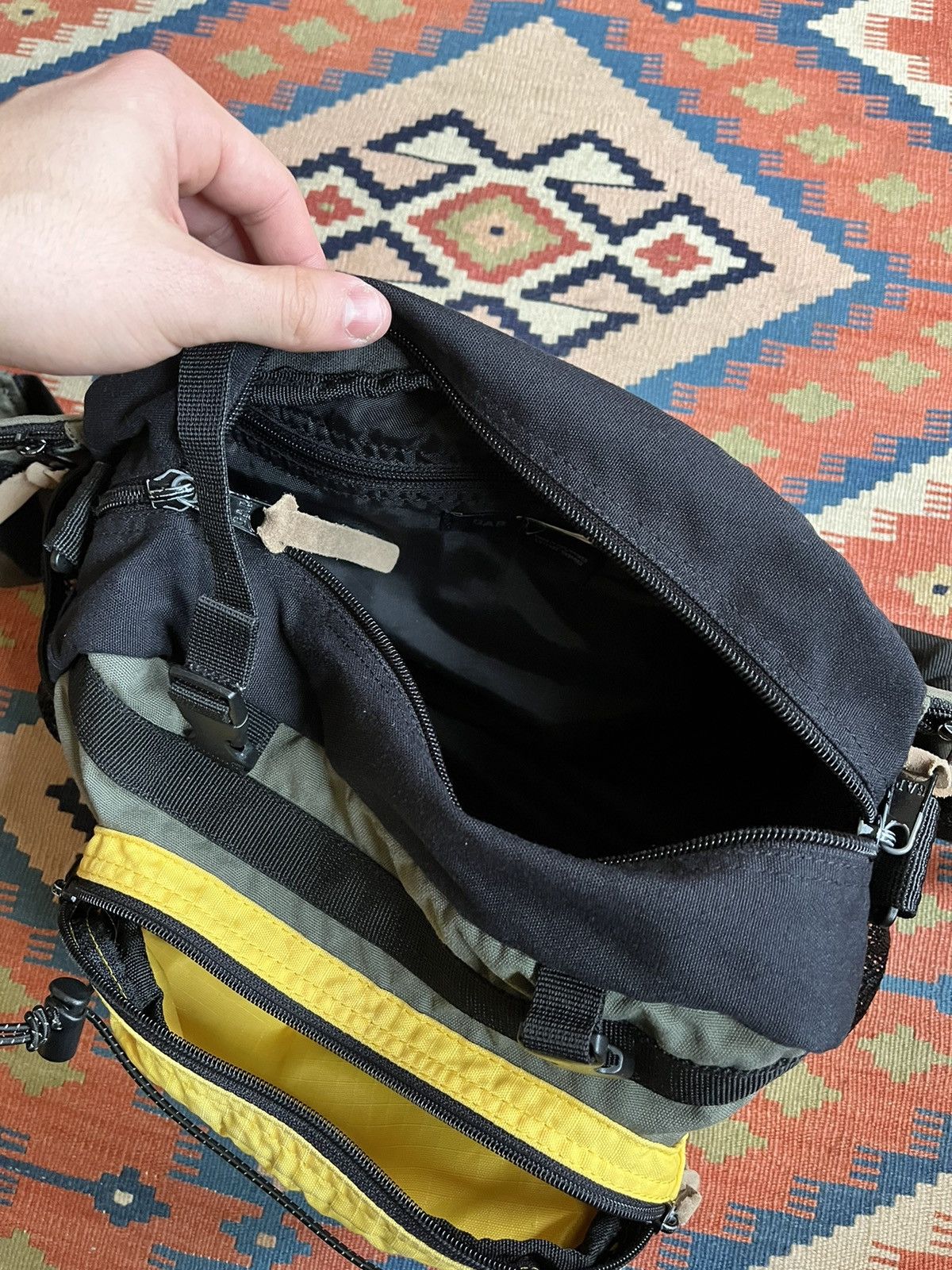 Gap Gap Sling Bag CrossBody Shoulder Backpack Gorpcore Size ONE SIZE - 3 Thumbnail