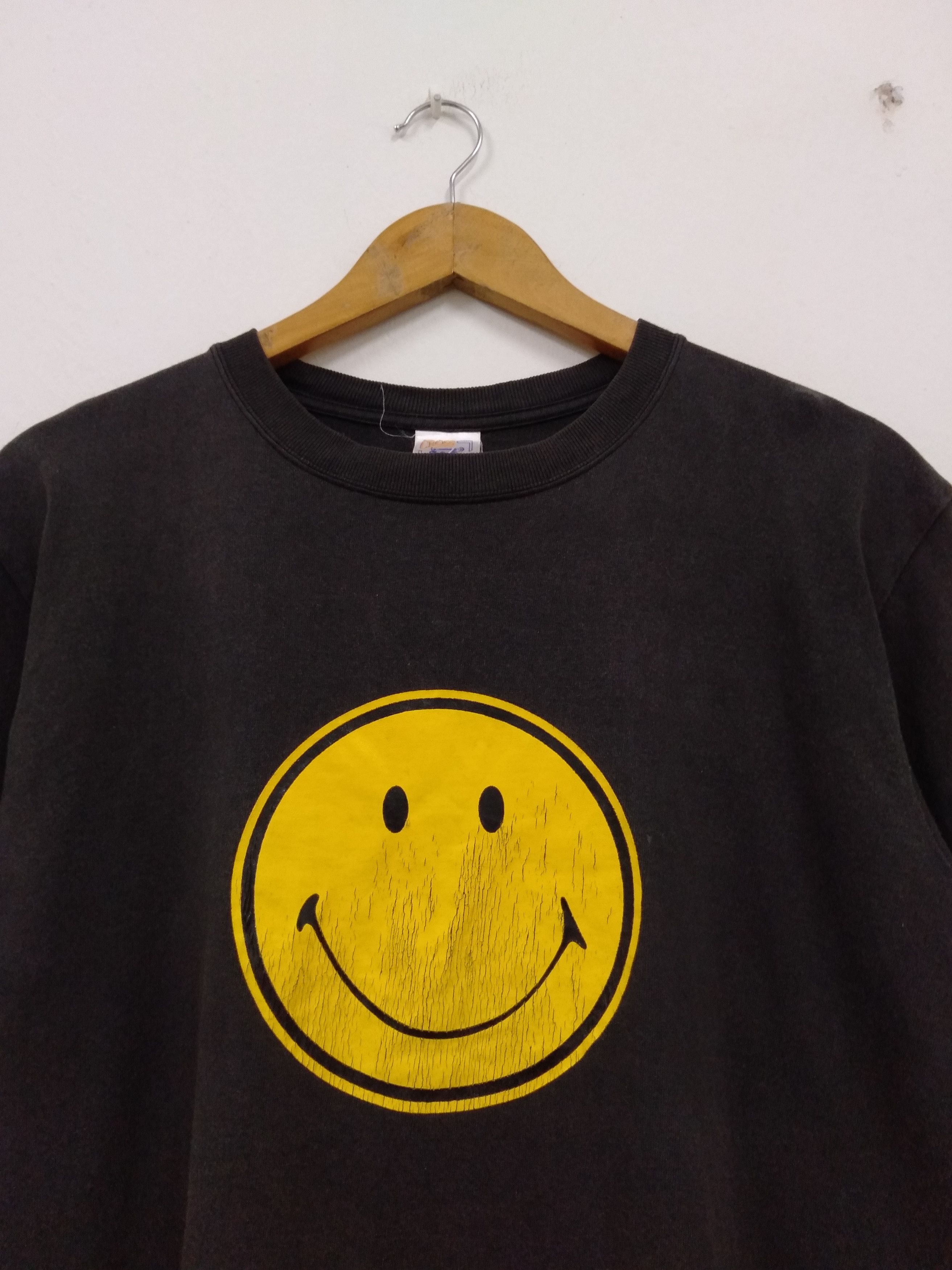 Vintage Vintage Smiley symbol art streetwear t shirt Size US L / EU 52-54 / 3 - 6 Thumbnail