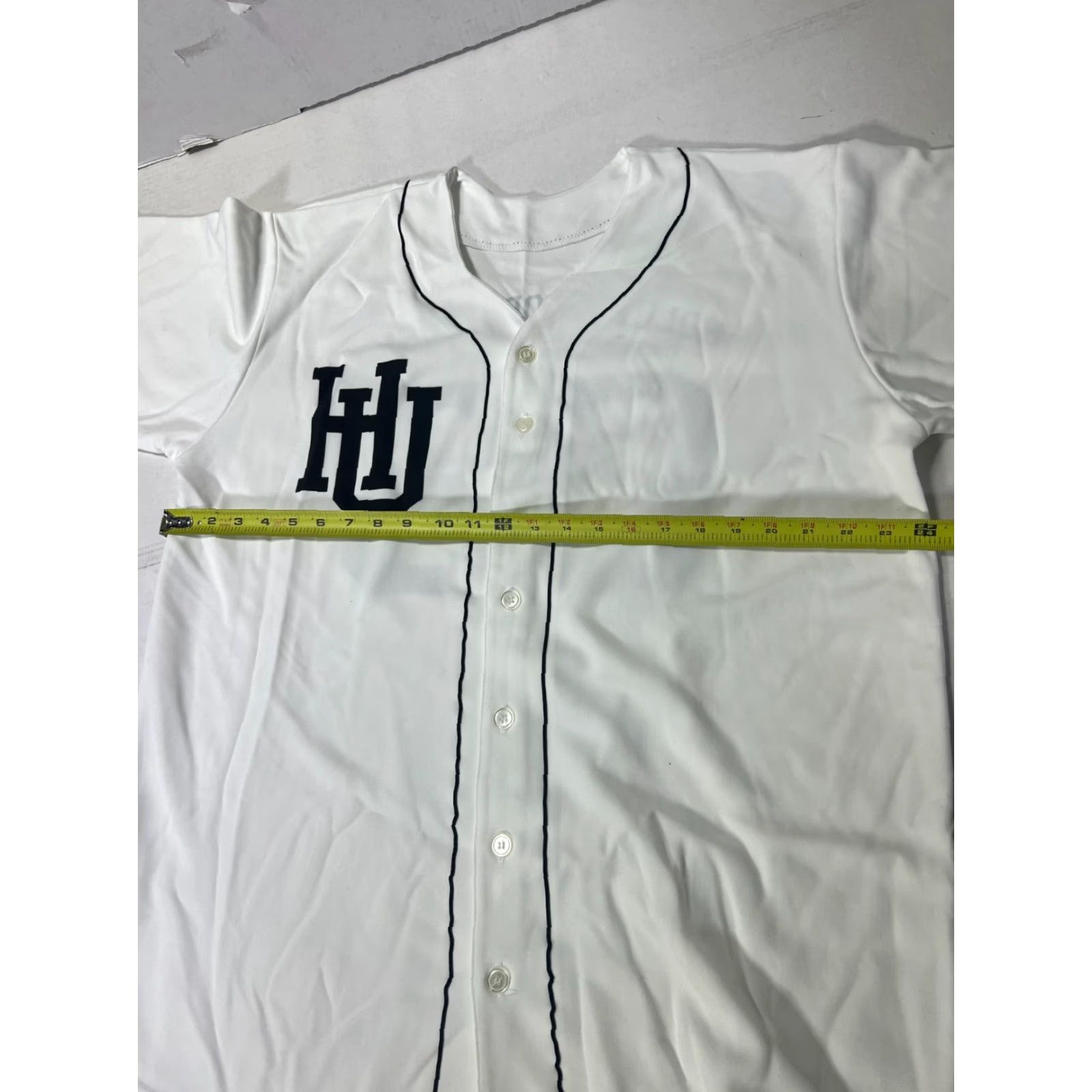 Vintage HOLLYWOOD UNDEAD BASEBALL JERSEY Unisex Adults XL White 100% POLYESTER Graphic Print Official Merchandise 2010-2019 Baseball Jersey Size US XL / EU 56 / 4 - 5 Thumbnail