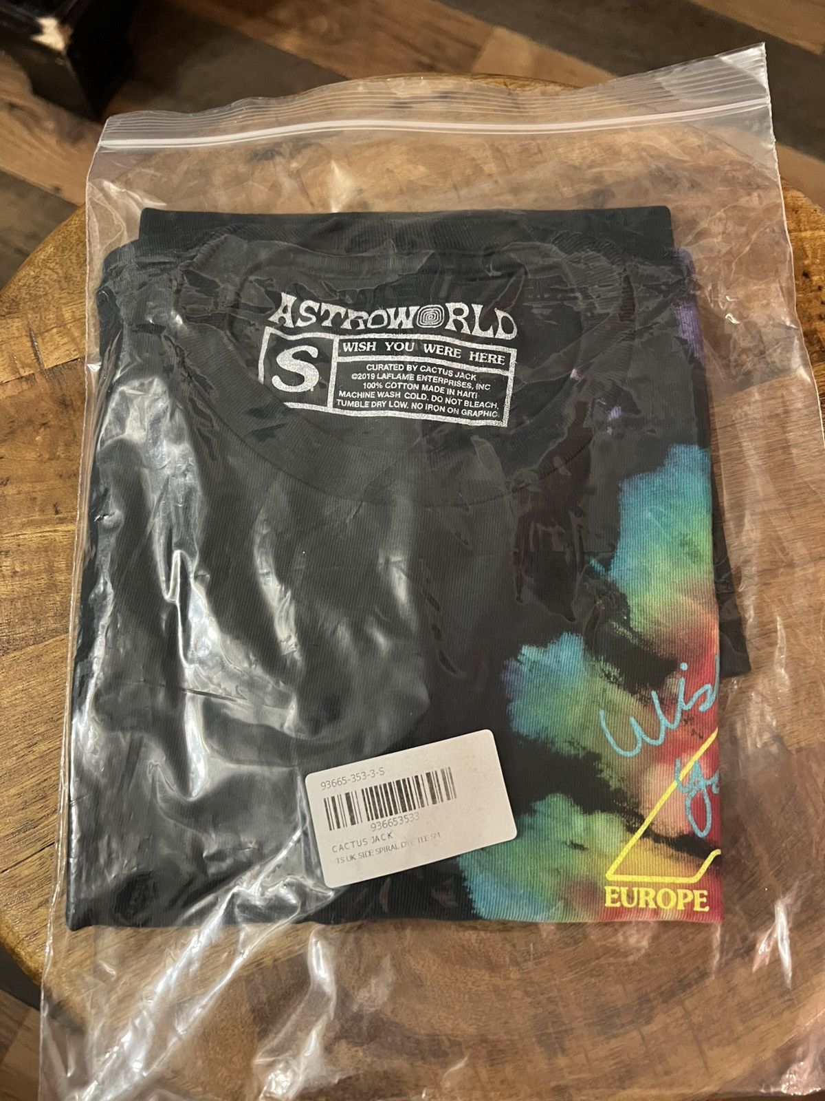 Travis Scott Travis Scott Astroworld Europe tie dye tee Size US S / EU 44-46 / 1 - 3 Thumbnail