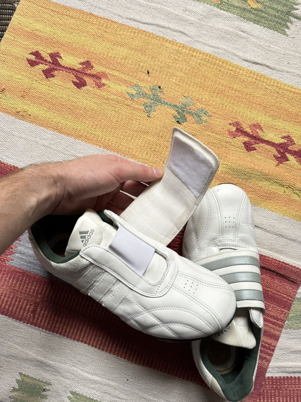 Vintage Vintage 2011 Adidas y2k White Leather Low Japanese Sneakers Size US 8 / EU 41 - 7 Thumbnail