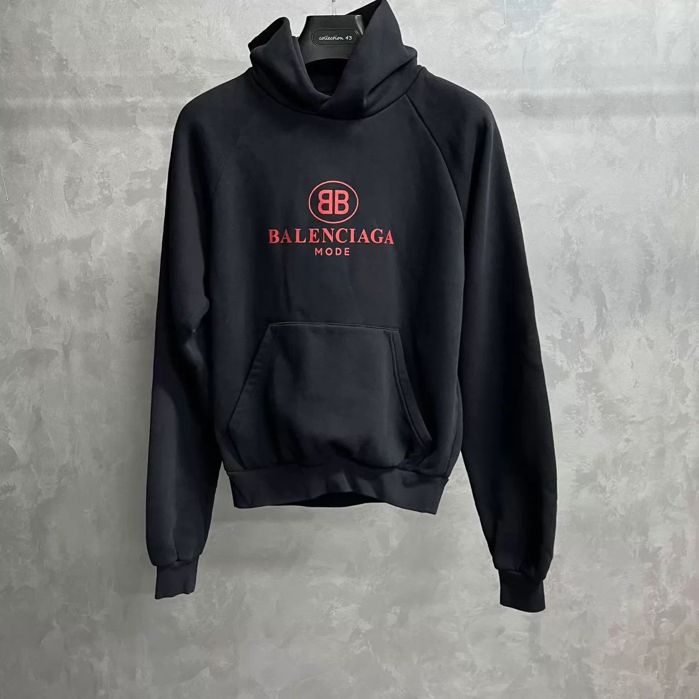 Balenciaga Balenciaga black and red logo print hoodedwith pockets. Size US XS / EU 42 / 0 - 1 Thumbnail