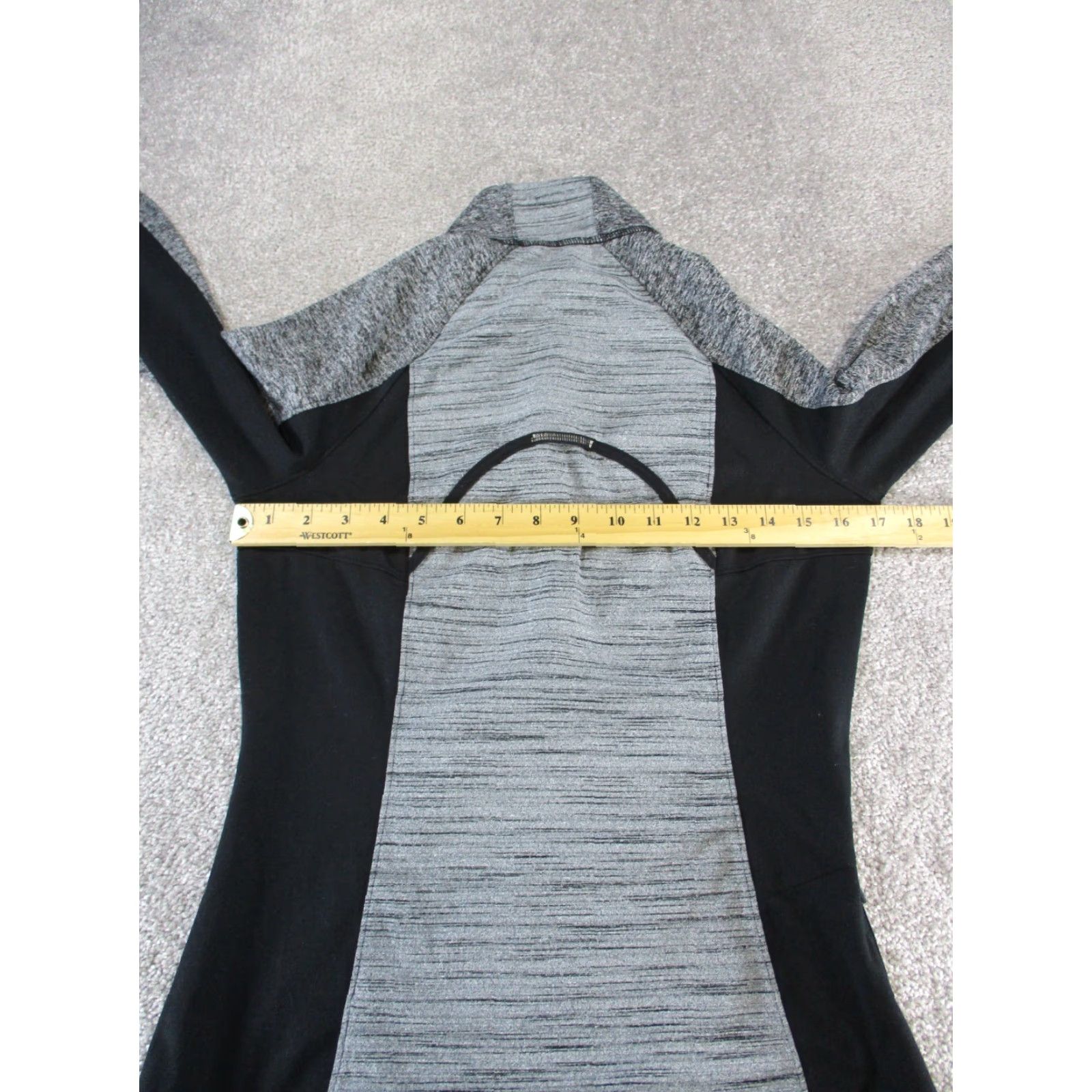 Athleta ATHLETA Womens Small Gray Black Running Half Zip Sweater Activewear Long Sleeve Mock Neck Size S / US 4 / IT 40 - 5 Thumbnail