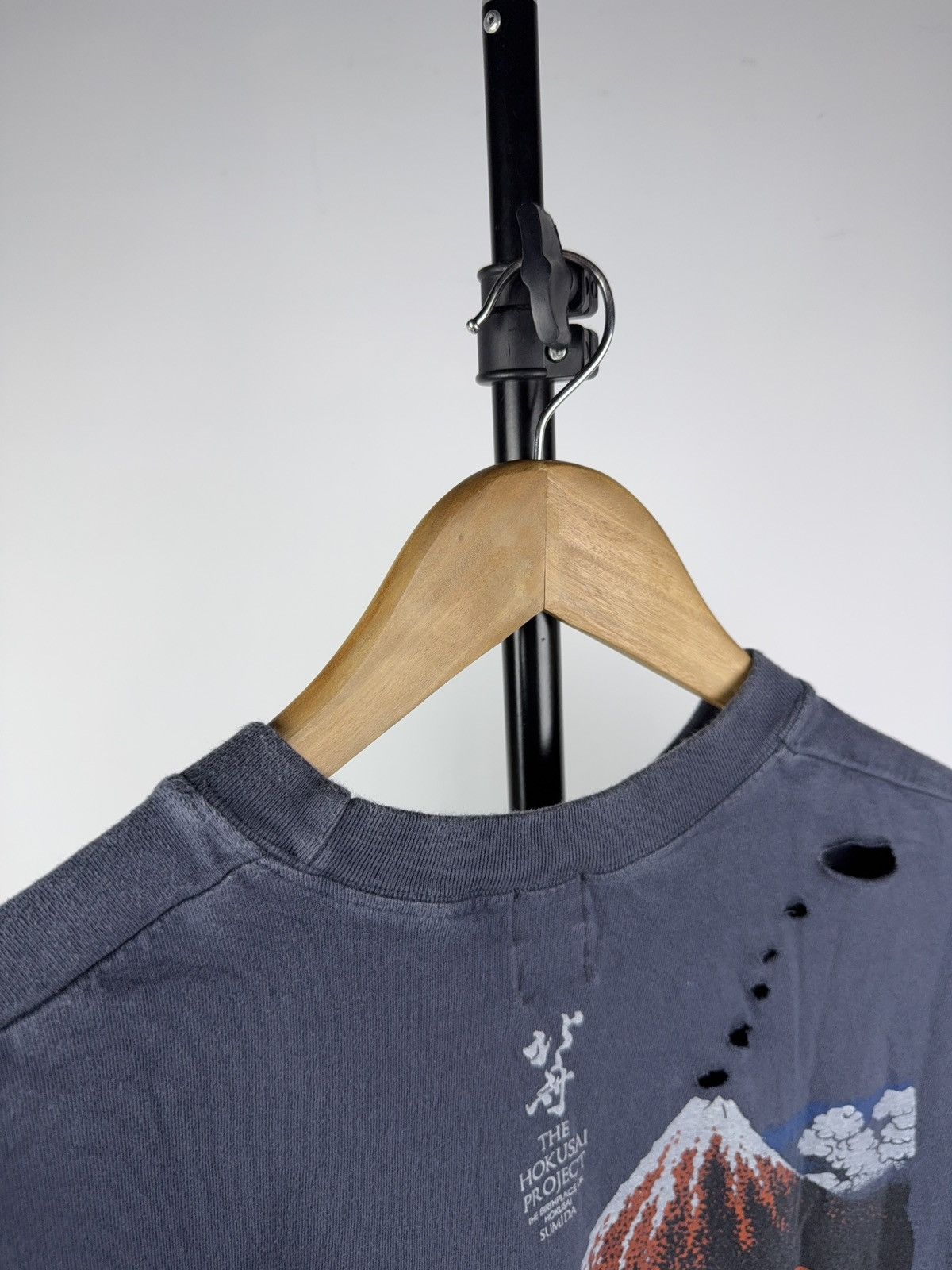 Japanese Brand Kume JP Tokyo Hokusai Fuji Graphic Distressed Tee Japan M Size US M / EU 48-50 / 2 - 15 Thumbnail