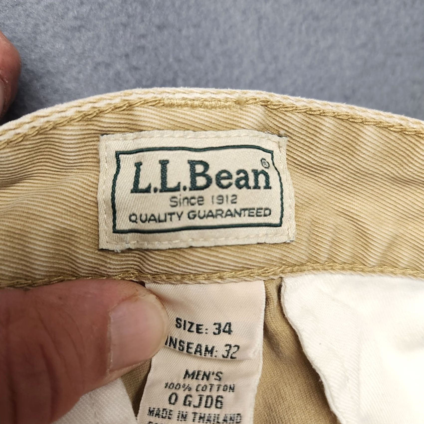 Vintage LL Bean Cargo Pants Mens 32x30 Khaki Beige Cotton Utility Pockets Cargo Pant Regular Waist 32 Inseam 30 Front Zip Button Pockets Vintage No Mens Size US 32 / EU 48 - 3 Thumbnail