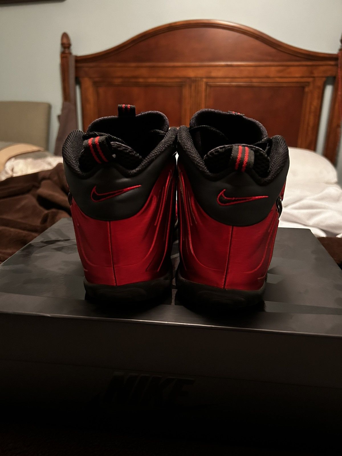 Nike Nike Air Foamposite Pro university red Size US 6 / EU 39 - 5 Thumbnail