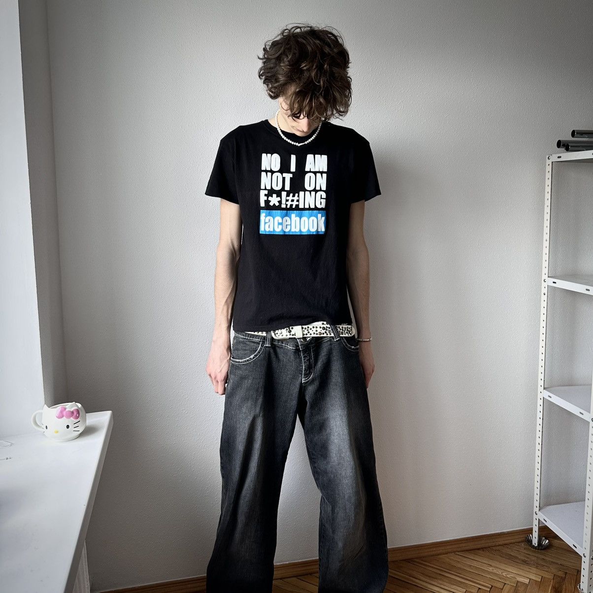 Walter Van Beirendonck Y2K Adult “I am not on fucking Facebook” Vintage T Shirt Size US L / EU 52-54 / 3 - 3 Thumbnail