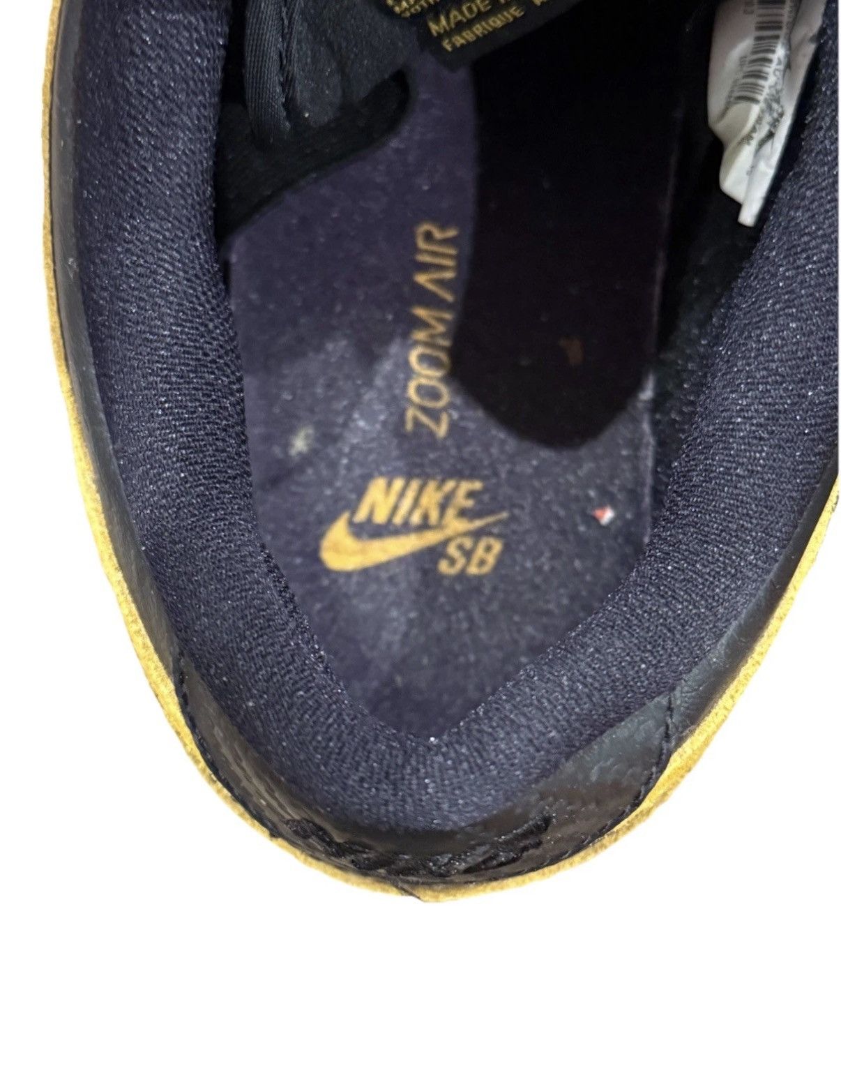 Nike Nike SB Dunk Low Pro Iowa University Gold/Black Size 8.5 Size US 8.5 / EU 41-42 - 5 Thumbnail