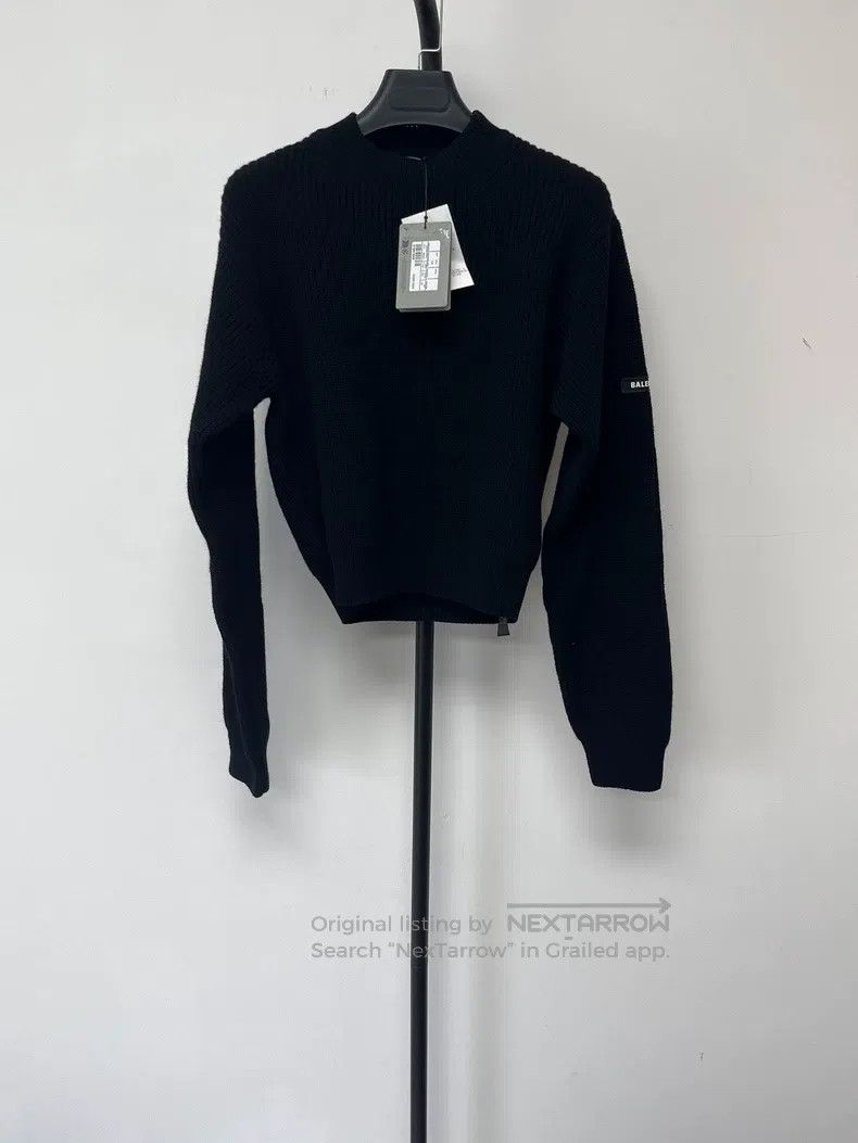 Balenciaga Balenciaga Sleeve Badge Solid Color Knit Round Neck Short Size US XS / EU 42 / 0 - 1 Thumbnail