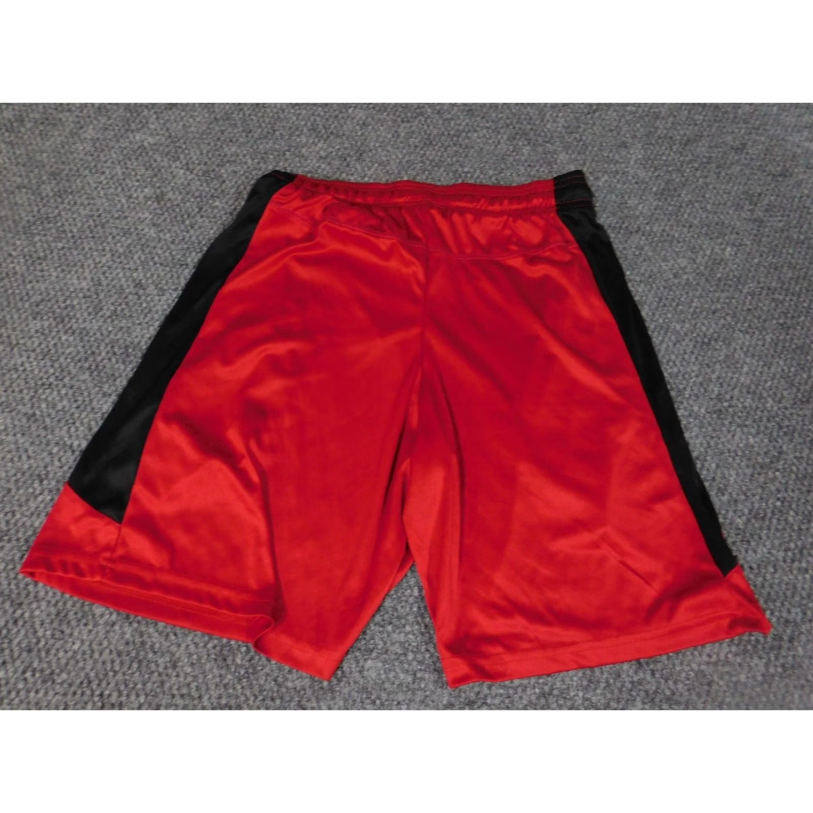 Vintage At The Buzzer Mens shorts Medium Red Active stretch Basketball Regular Logo Size US 26 / EU 42 - 6 Thumbnail