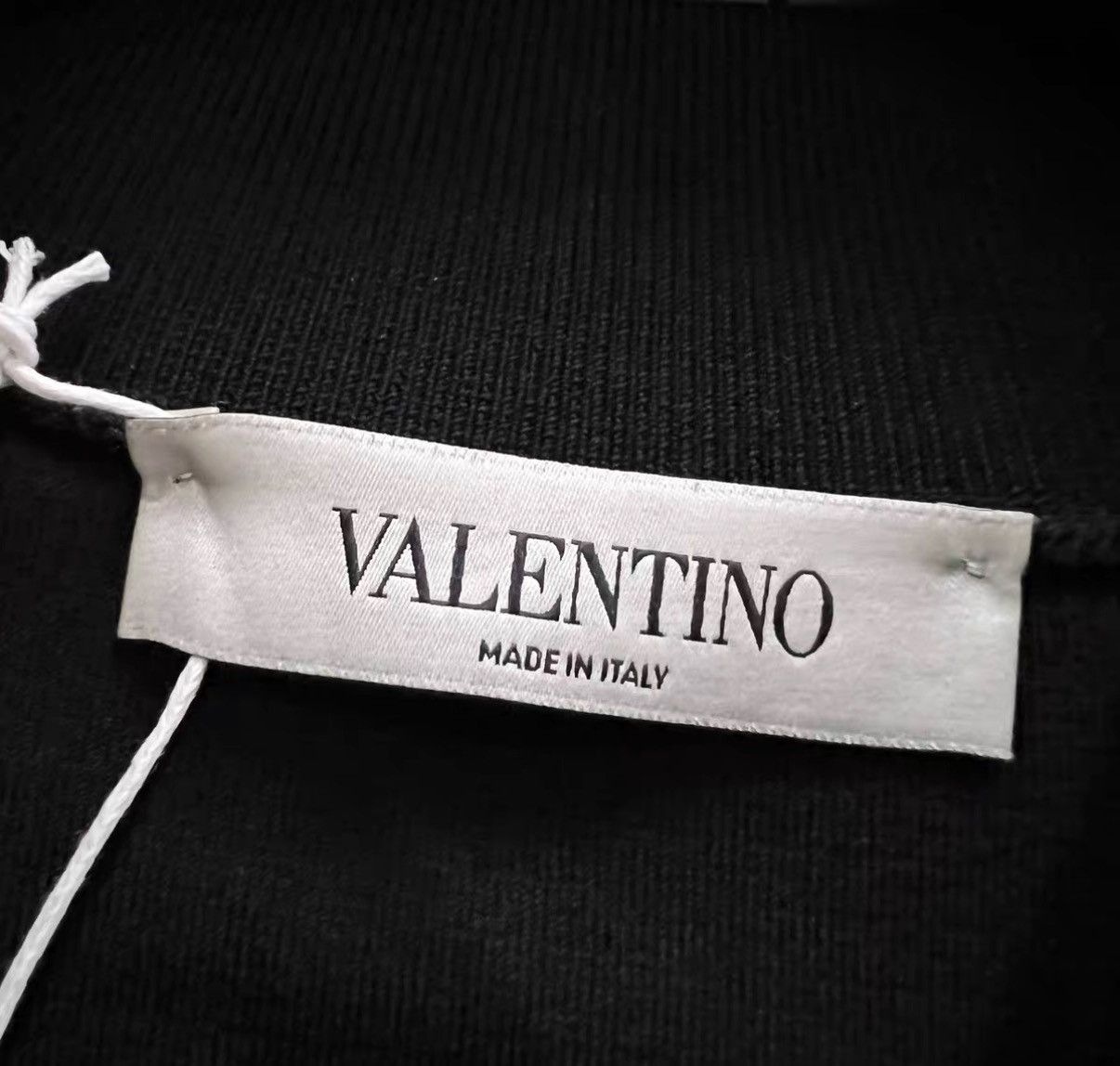 Valentino Valentino Fleece Back Embroidered Logo Jacket J41 Size US S / EU 44-46 / 1 - 3 Thumbnail