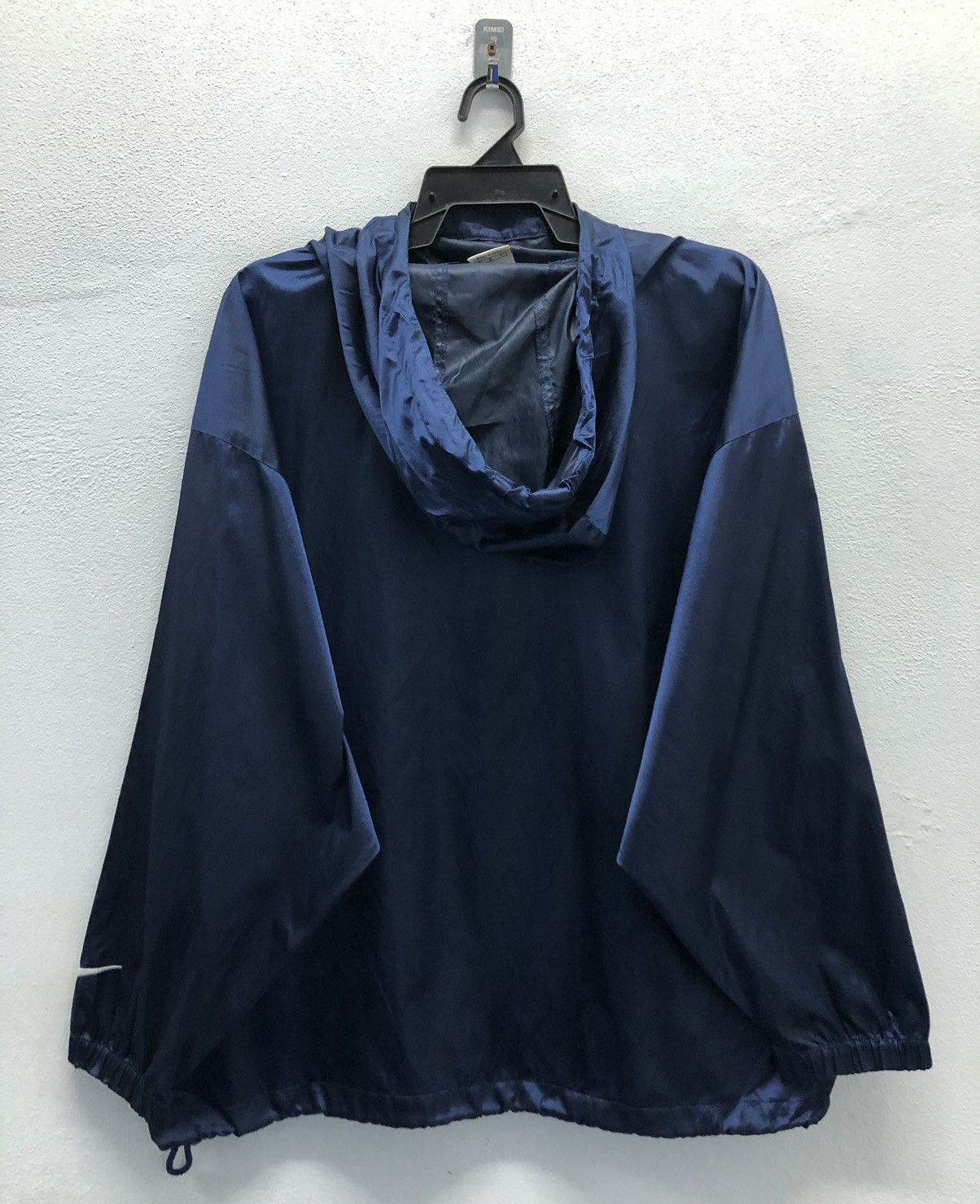 Nike Vintage Nike Windbreaker Jacket – Navy Blue Size US L / EU 52-54 / 3 - 2 Thumbnail