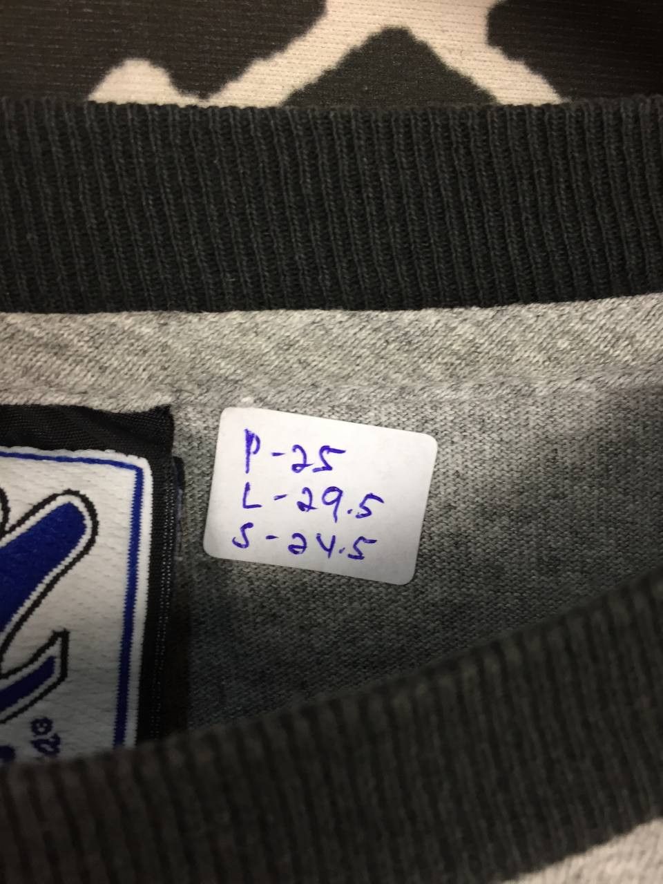 Mecca Vtg 90s Mecca Timberwolf USA 13th Inf Div Longsleeve Tee Size US L / EU 52-54 / 3 - 11 Thumbnail
