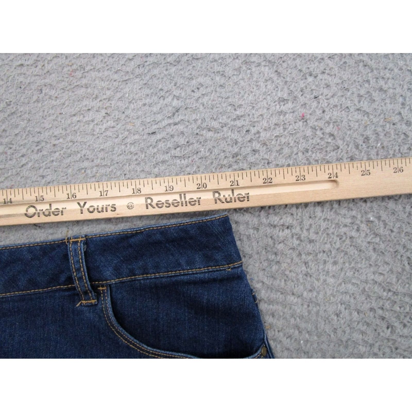 Croft & Barrow Croft & Barrow Denim Skirt Short 18W Button Front Blue Cotton Blend Plus 18W Womens Skirt Size 40" / US 18 - 4 Thumbnail