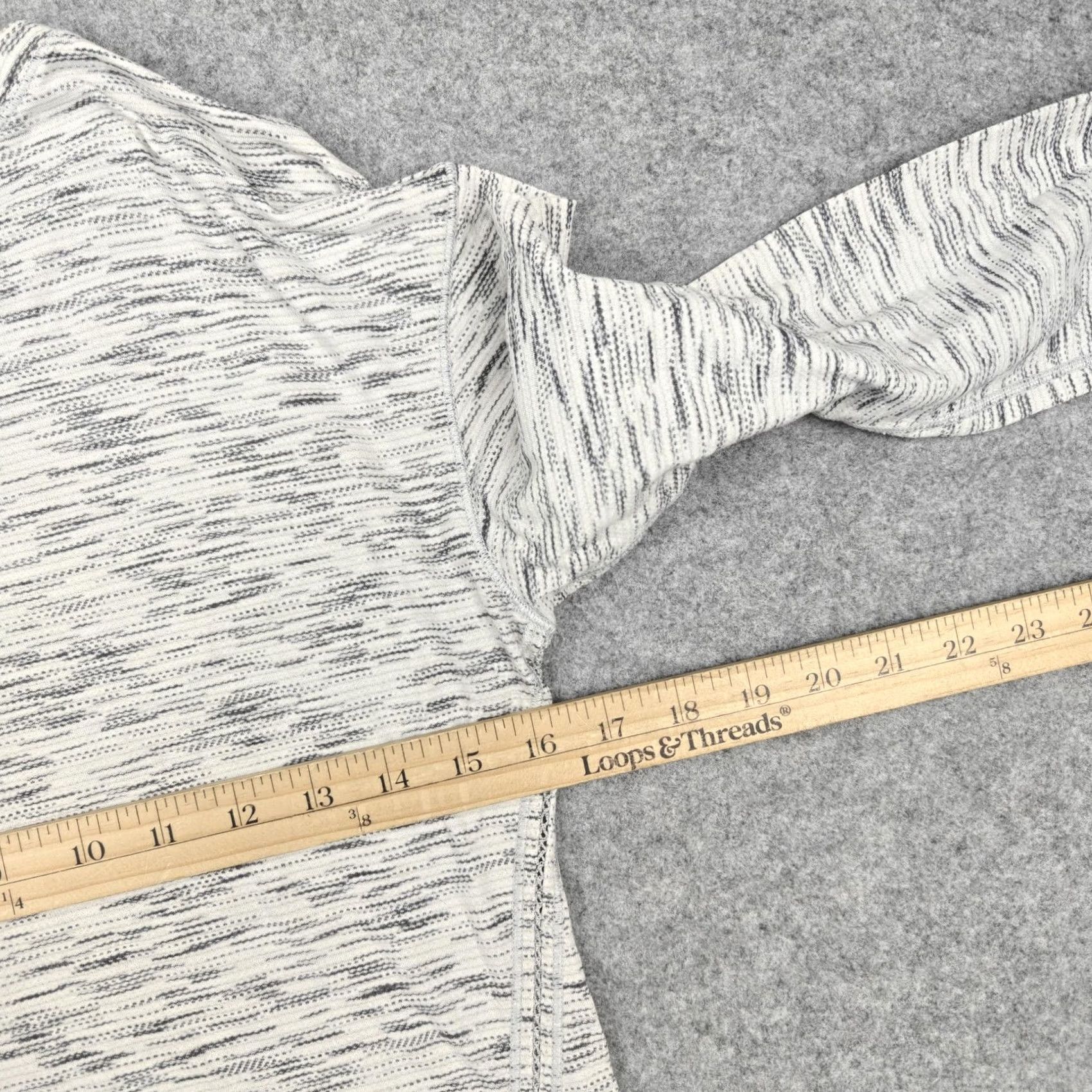 Lululemon Lululemon Swiftly Tech Shirt Womens 8 Gray Long Sleeve Running Athletic Seamless Moisture Wicking Crew Neck Slim Fit Plain Solid Vintage No Size M / US 6-8 / IT 42-44 - 6 Thumbnail