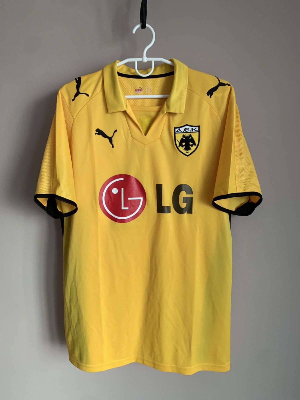 Puma Aek Athens 2008 home Vintage Football Shirt Puma Soccer Sz M Size US M / EU 48-50 / 2 - 1 Thumbnail
