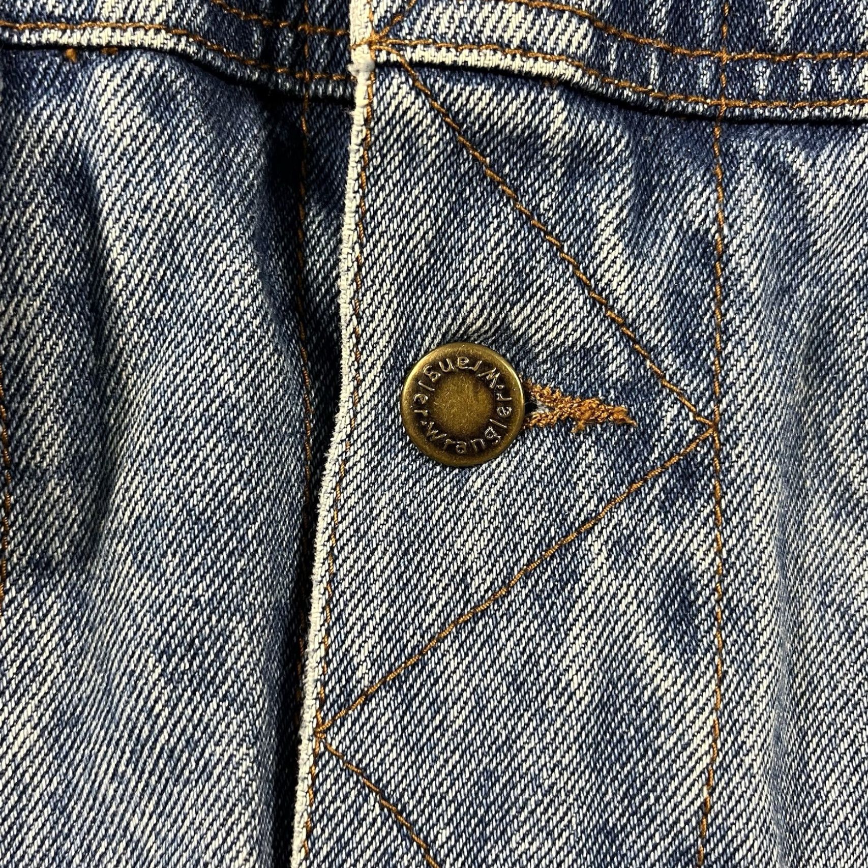Wrangler VINTAGE Wrangler Denim Jacket Trucker Corduroy Collar Mens XL 80s Denim Jacket USA Mens XL Blue Button Size US 36 / EU 52 - 3 Thumbnail