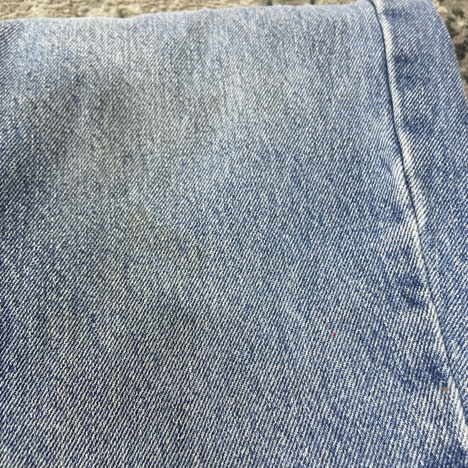 Levi's Vintage Levis 550 Jeans Mens 36x31 Blue Denim Medium Wash Size US 36 / EU 52 - 10 Thumbnail