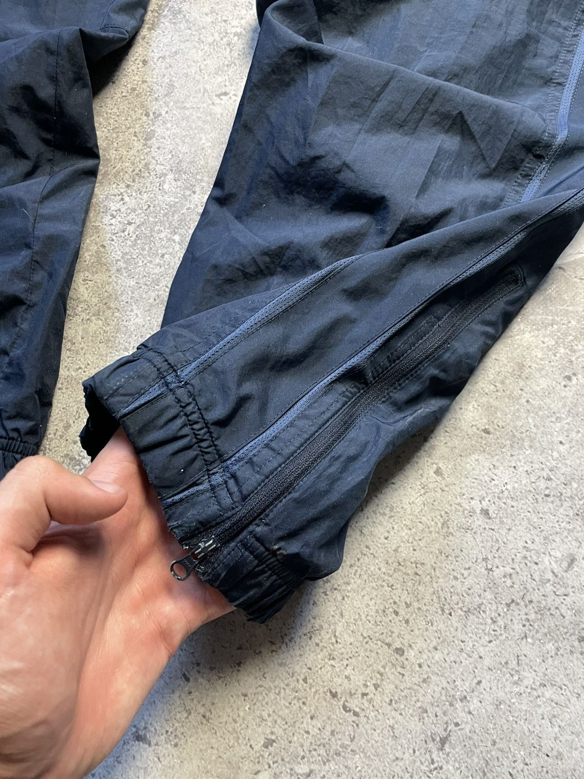 Nike Nike Vintage Nylon Pants Woven Sweatpants Baggy Japanese Y2K Size US 32 / EU 48 - 4 Thumbnail