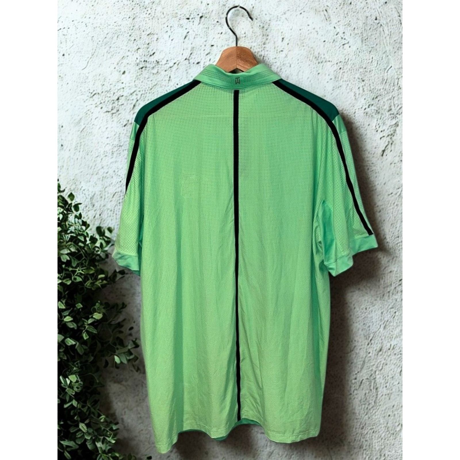 Nike George Mason Patriots Nike Tiger Woods Polo Sz L Team Issued Size US L / EU 52-54 / 3 - 8 Thumbnail
