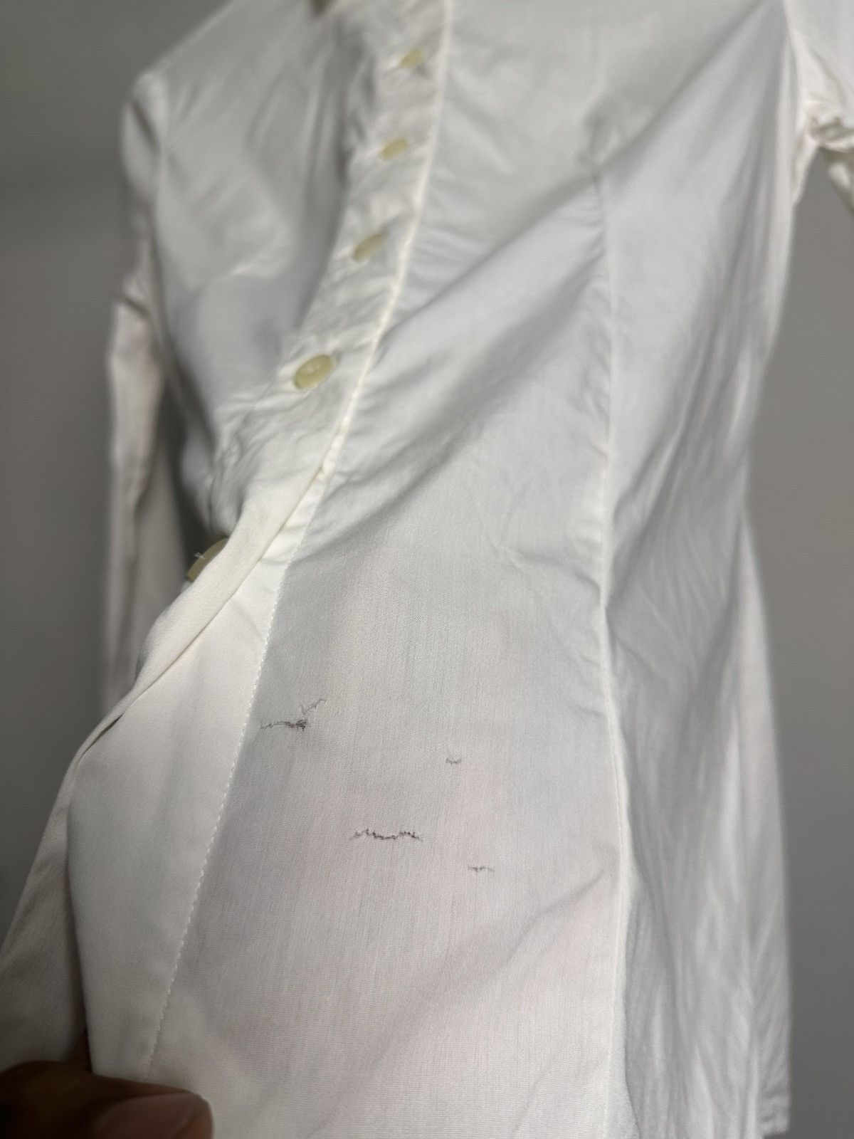 Prada Prada Milano Distressed White Button-Up Shirt Size US XS / EU 42 / 0 - 7 Thumbnail