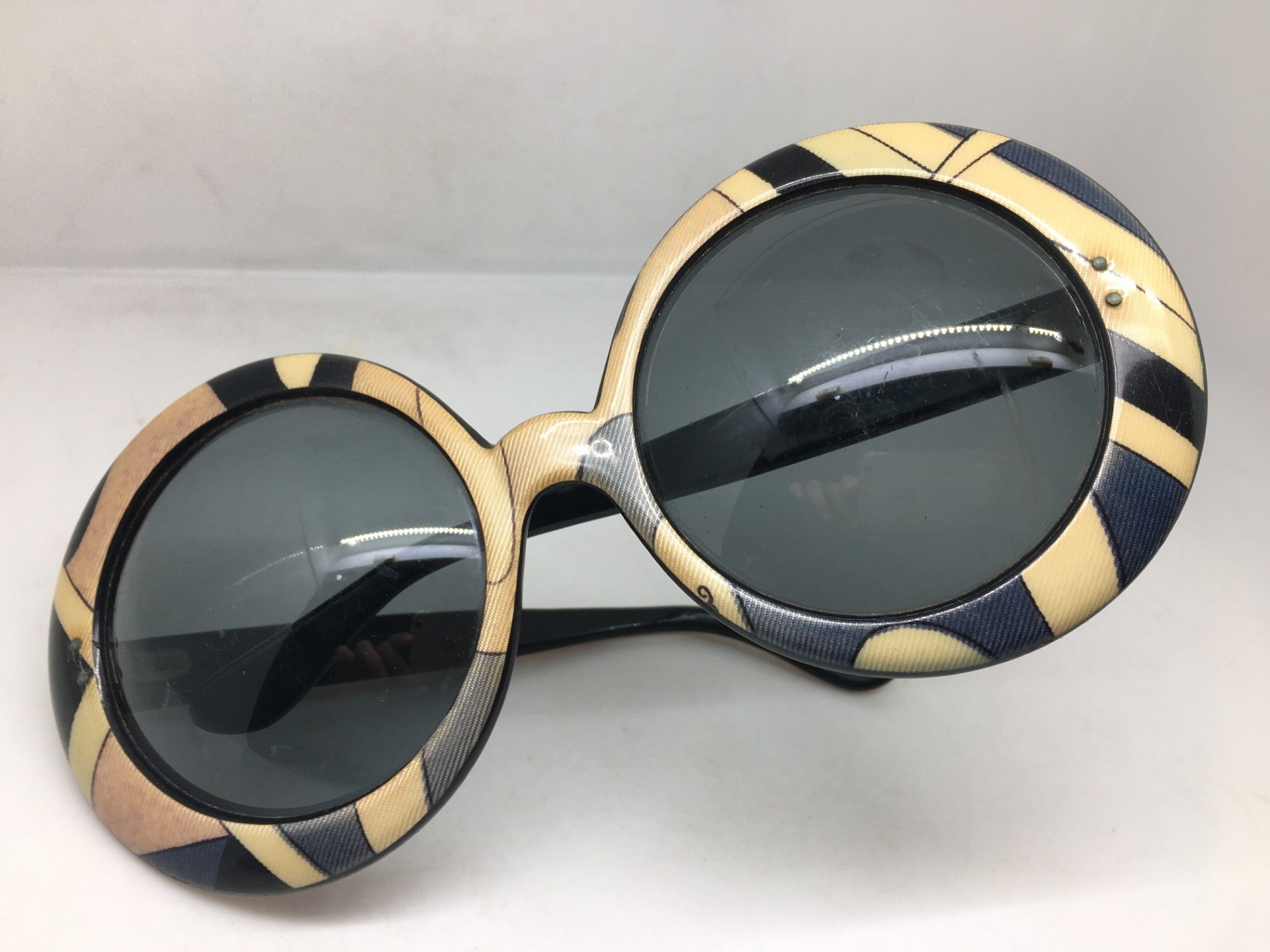 Emilio Pucci '69 MOD EMILIO PUCCI VINTAGE ROUND JACKIE O style Sunglasses Size ONE SIZE - 1 Thumbnail