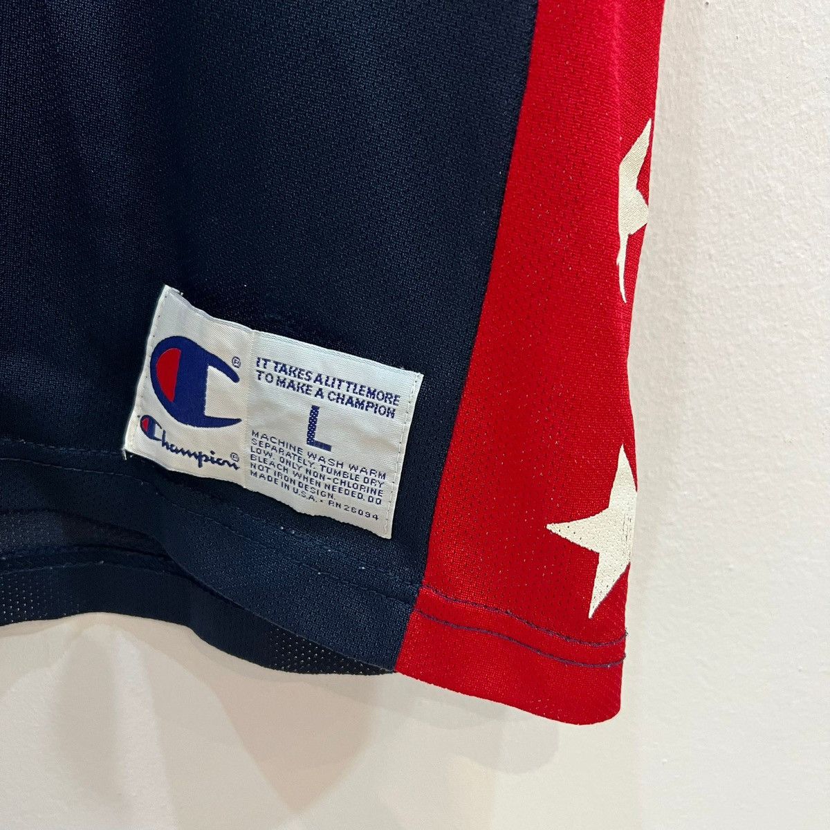 Champion × NBA × Vintage Vintage USA Dream Team Road 1996 Richmond #9 Champion Jersey Size US L / EU 52-54 / 3 - 5 Thumbnail