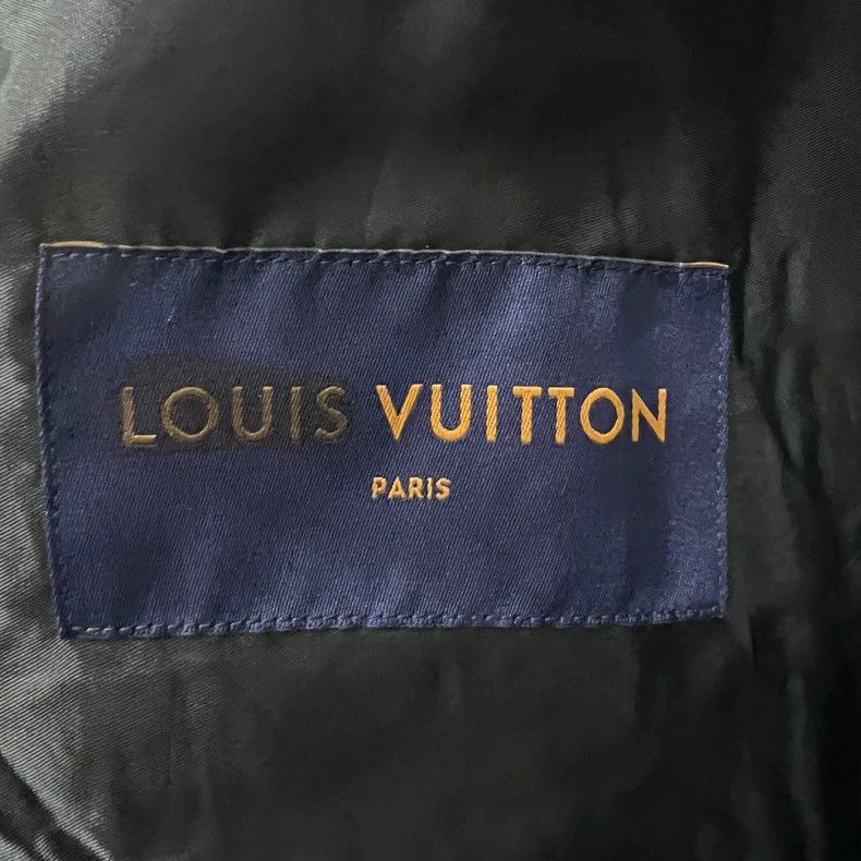 Louis Vuitton Louis Vuitton Black embossed small logo lambswool jacket 25 Size US L / EU 52-54 / 3 - 3 Thumbnail