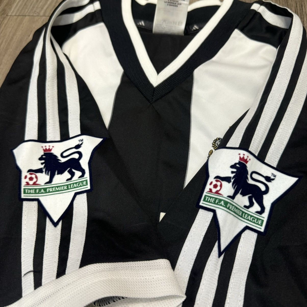 Adidas Newcastle 01/03 home shirt #9 Shearer Size US S / EU 44-46 / 1 - 5 Thumbnail