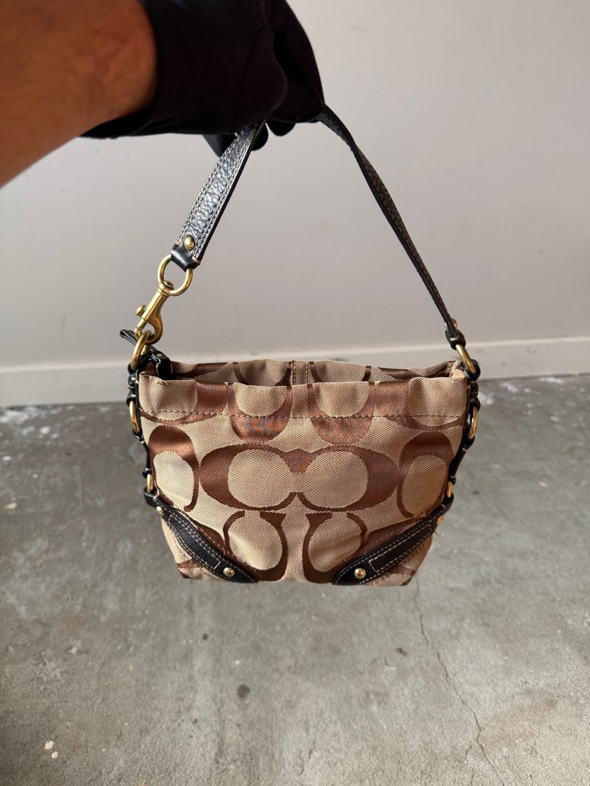 Coach Coach Signature Mini Carly Shoulder Bag Beige/Black Size ONE SIZE - 5 Thumbnail