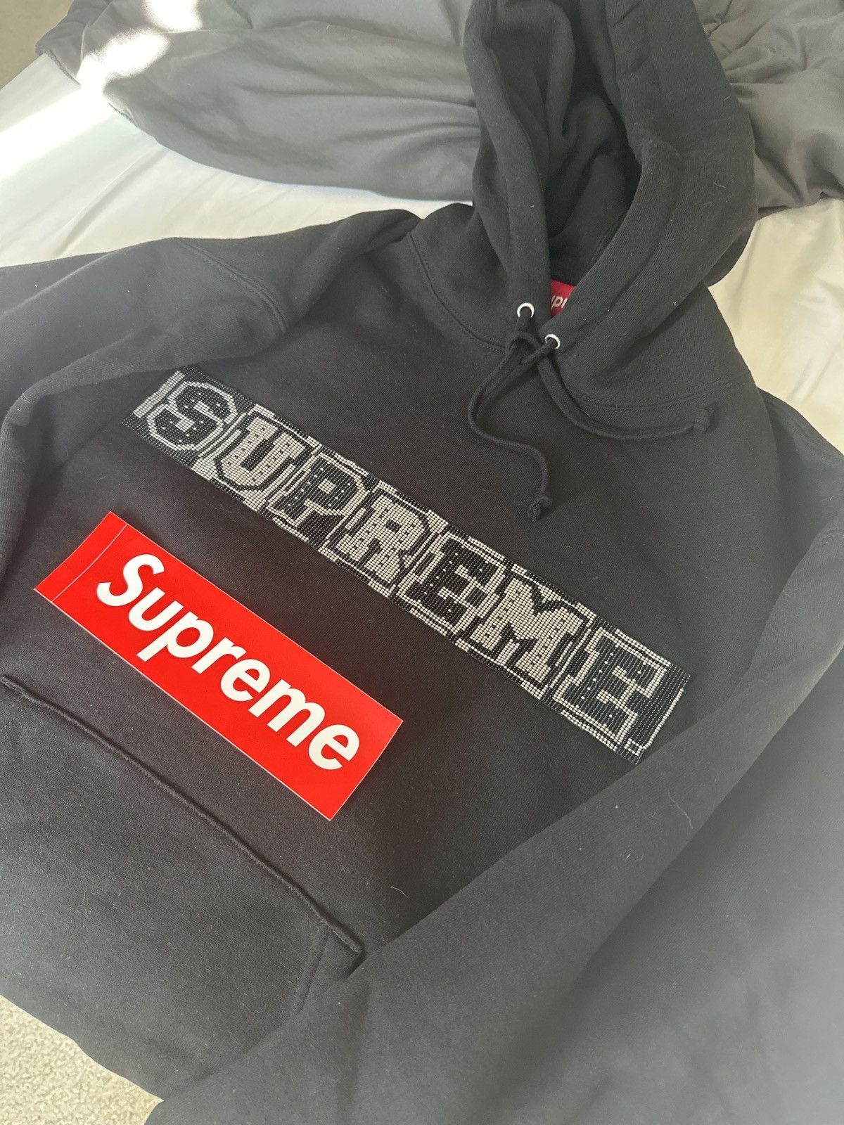 Supreme Supreme Beaded Hooded Sweatshirt (SS23) Size US M / EU 48-50 / 2 - 2 Thumbnail